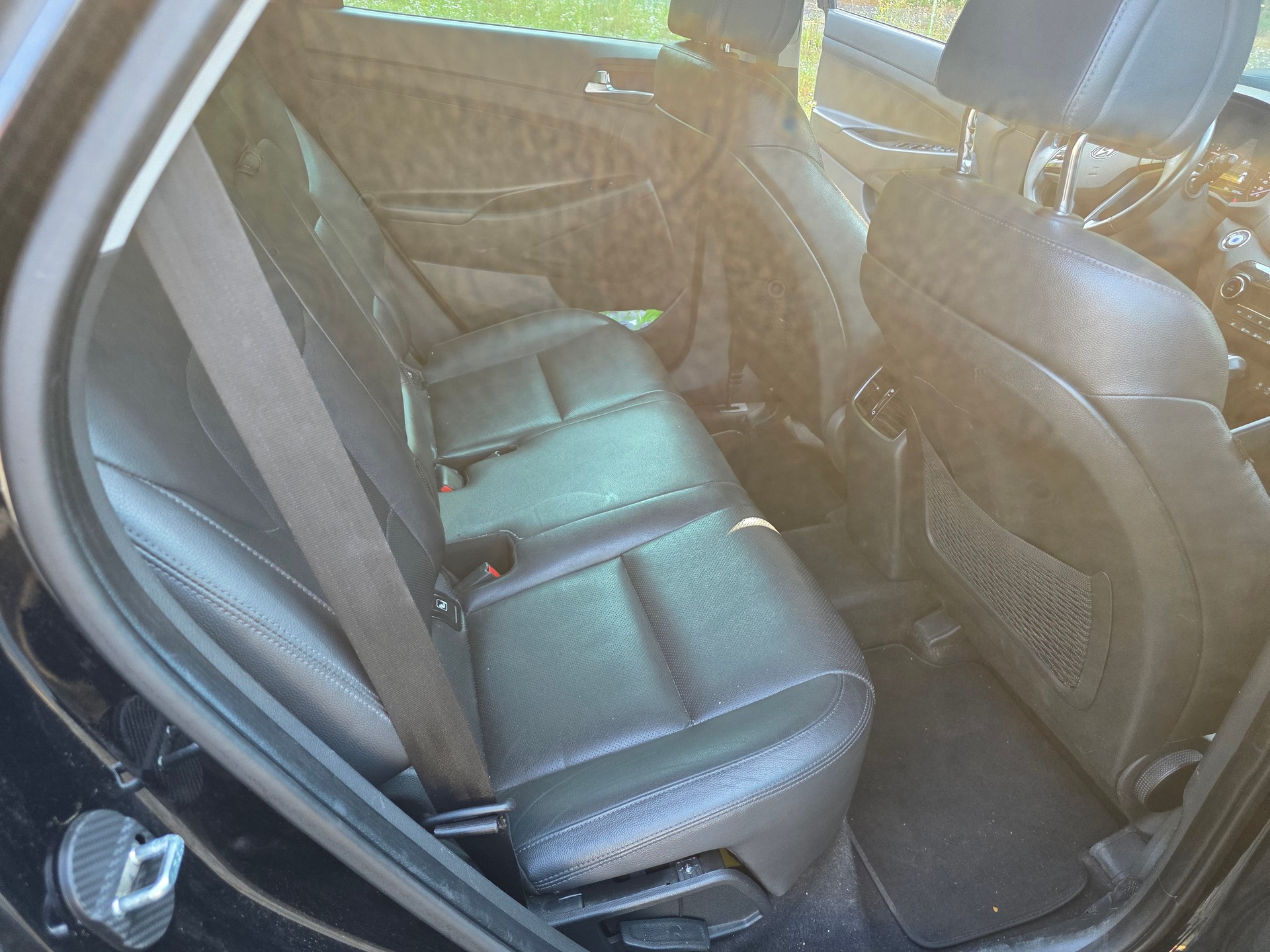 HYUNDAI Tucson 2.0 CRDI Launch Edition 4WD Automatic-image-9
