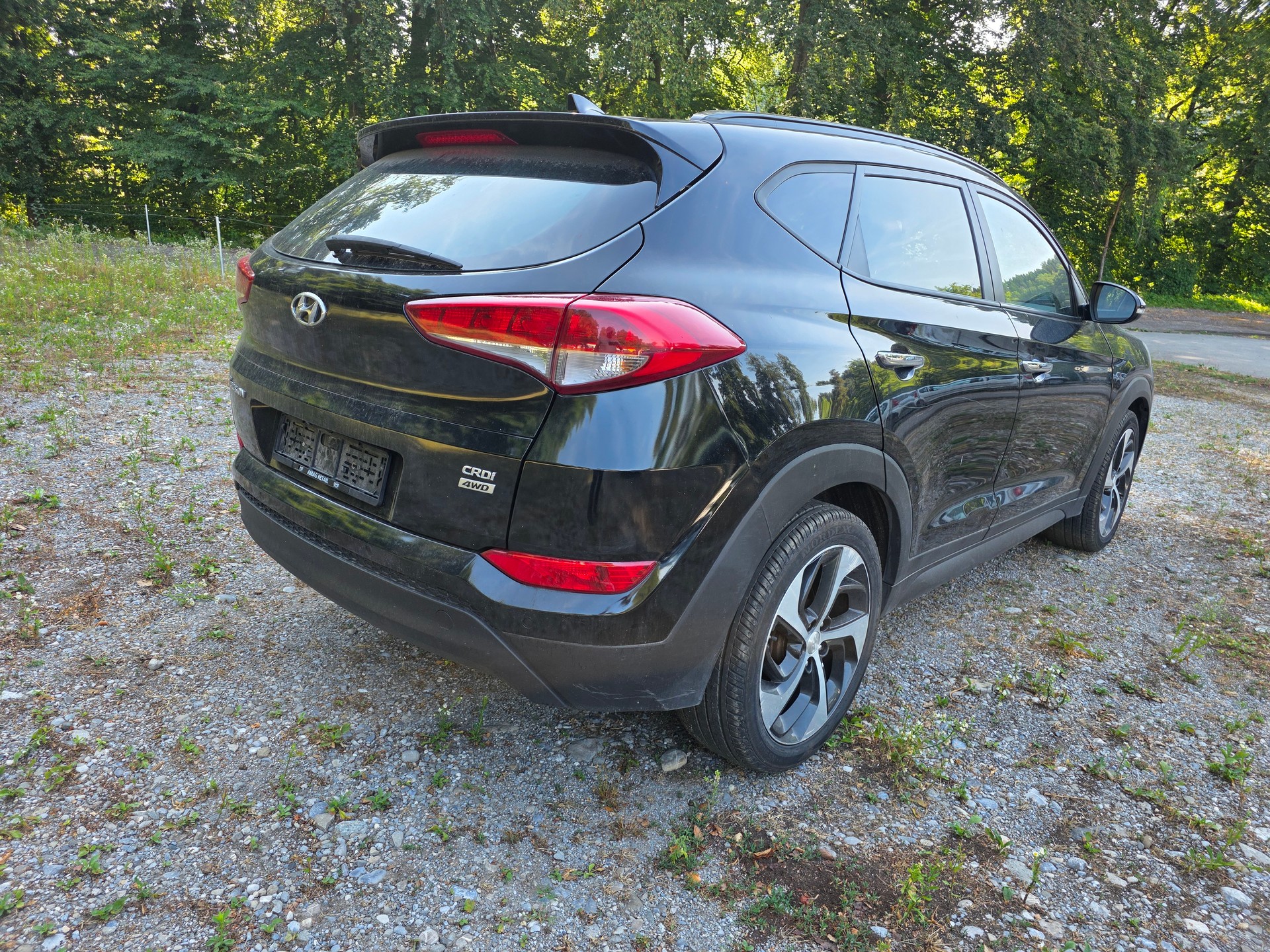 HYUNDAI Tucson 2.0 CRDI Launch Edition 4WD Automatic-image-6