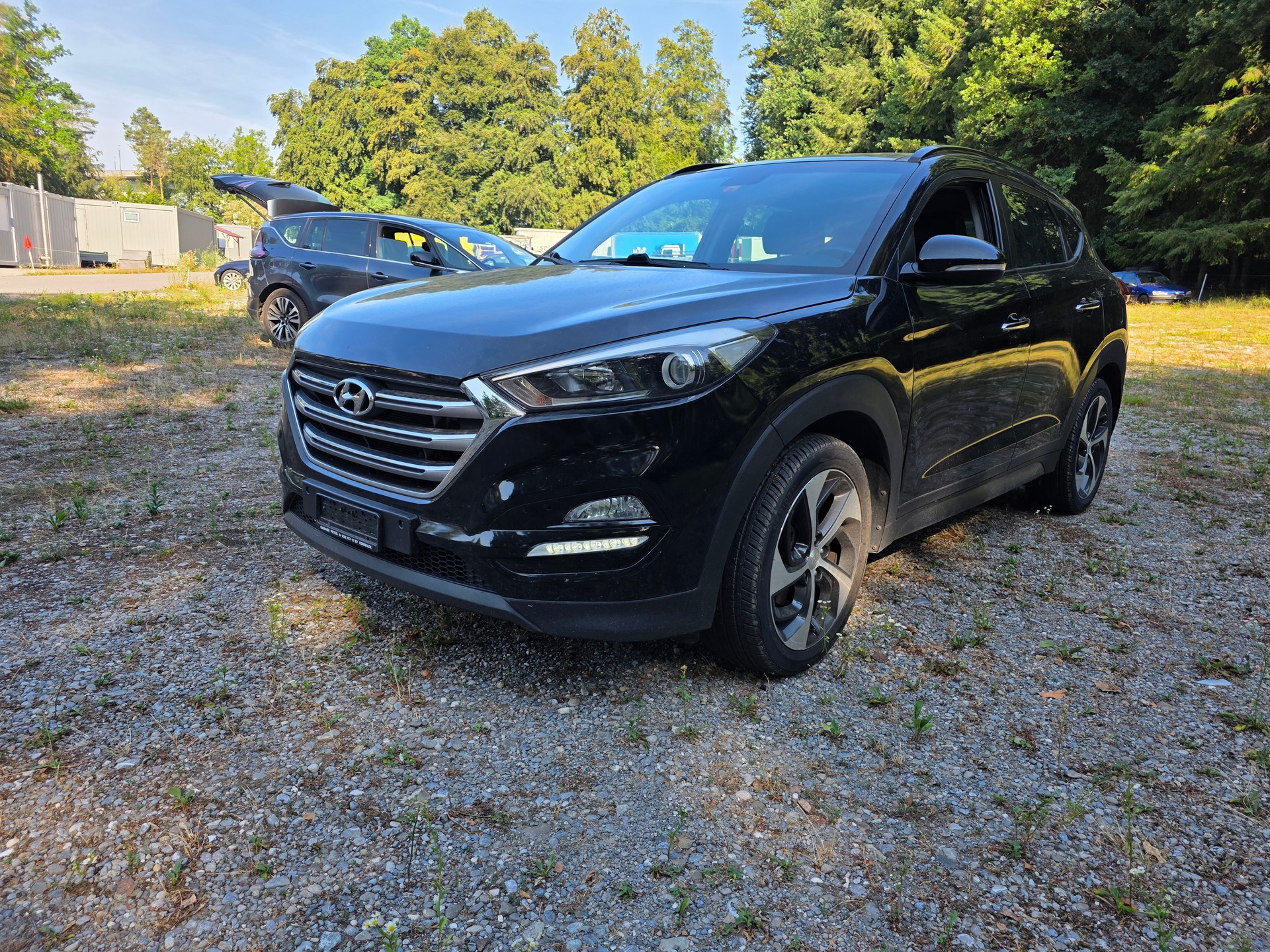 HYUNDAI Tucson 2.0 CRDI Launch Edition 4WD Automatic-image-2