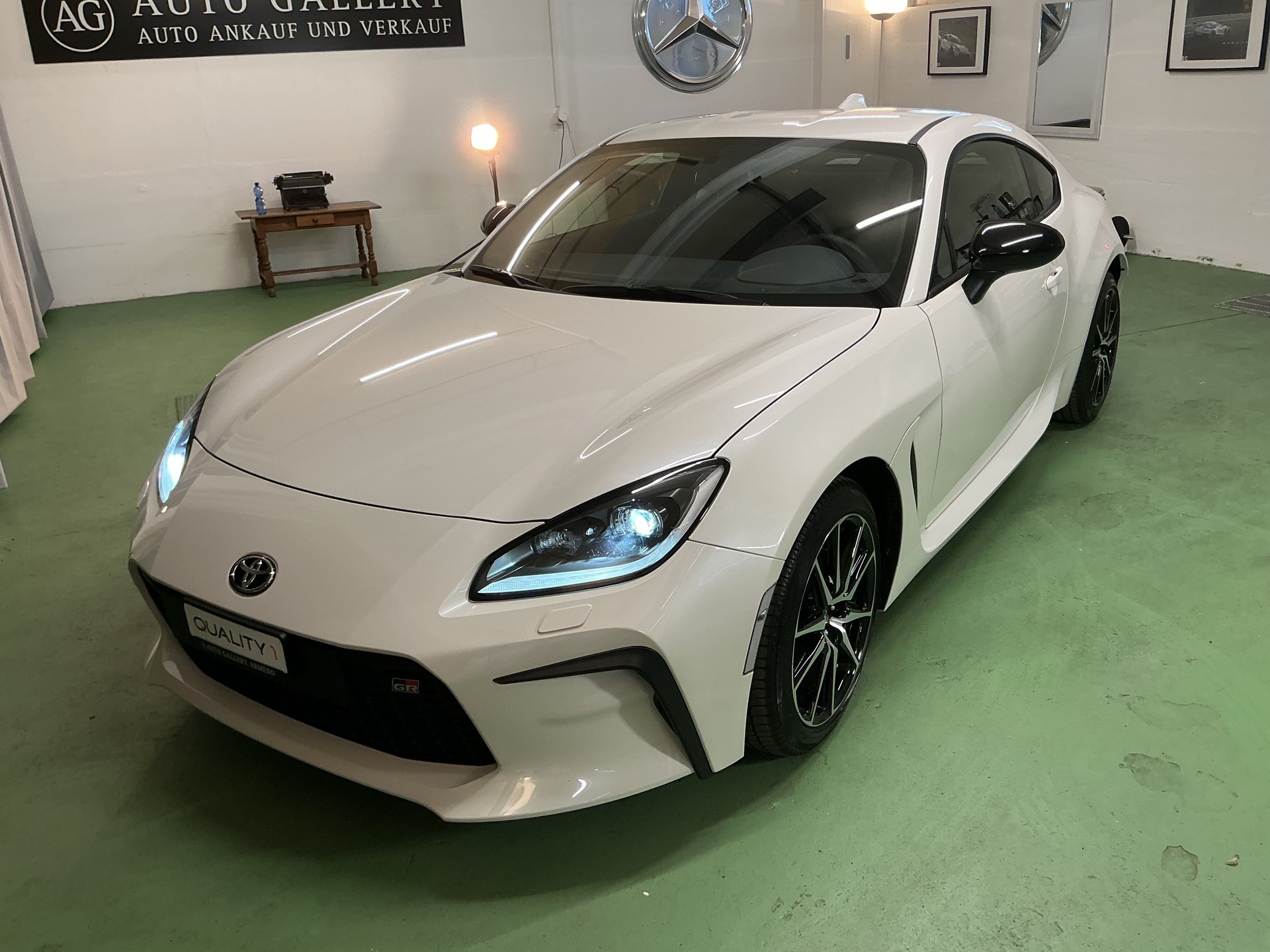 TOYOTA GR 86 2.4 Sport-image-1
