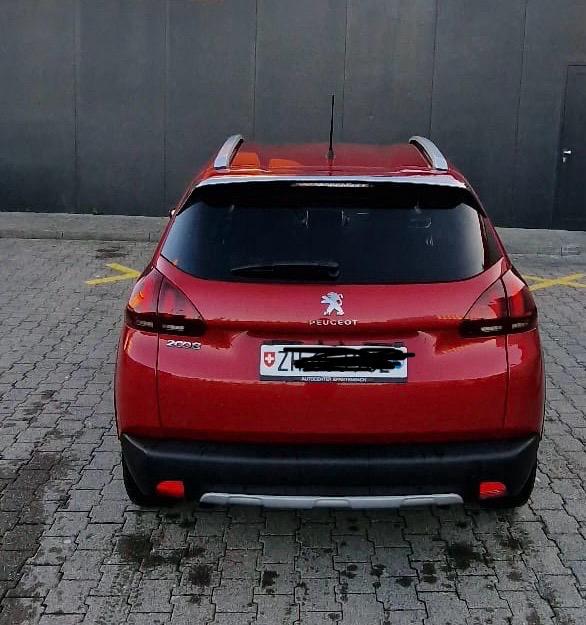 PEUGEOT 2008 1.2 PureTech Allure-image-2