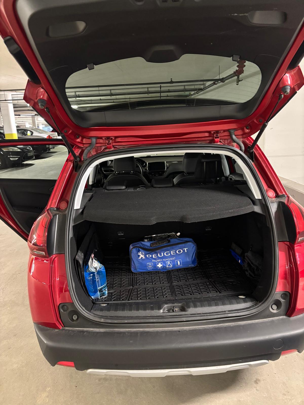 PEUGEOT 2008 1.2 PureTech Allure-image-3