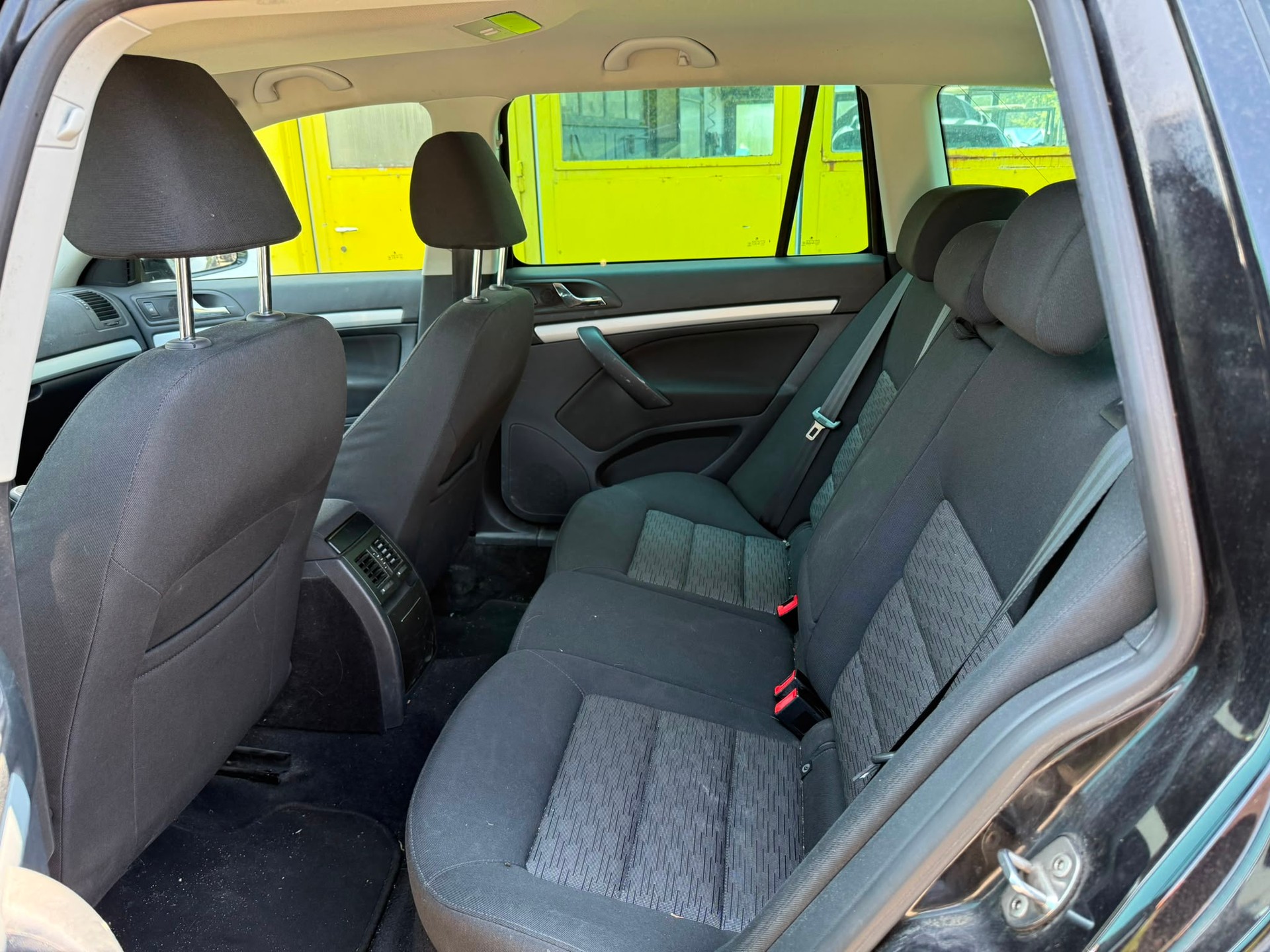 SKODA Octavia Combi 1.8 TSI Arosa 4x4-image-7