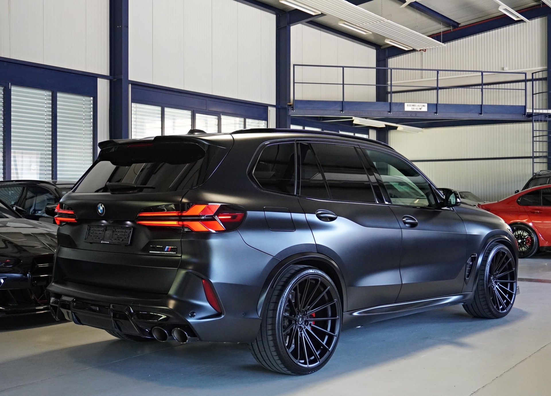 BMW X5M Competition // FROZEN BLACK // WHEELFORCE WHEELS 23" // H&R GEWINDEFEDERN // WERKSGARANTIE //-image-3