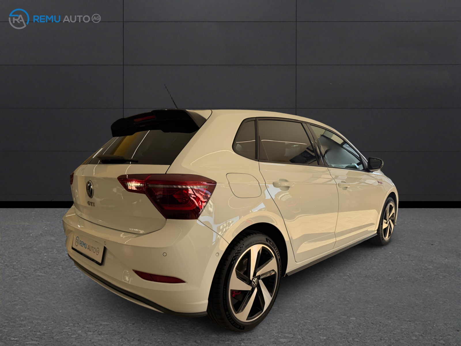 VW Polo 2.0 TSI GTI DSG-showroom-element-3