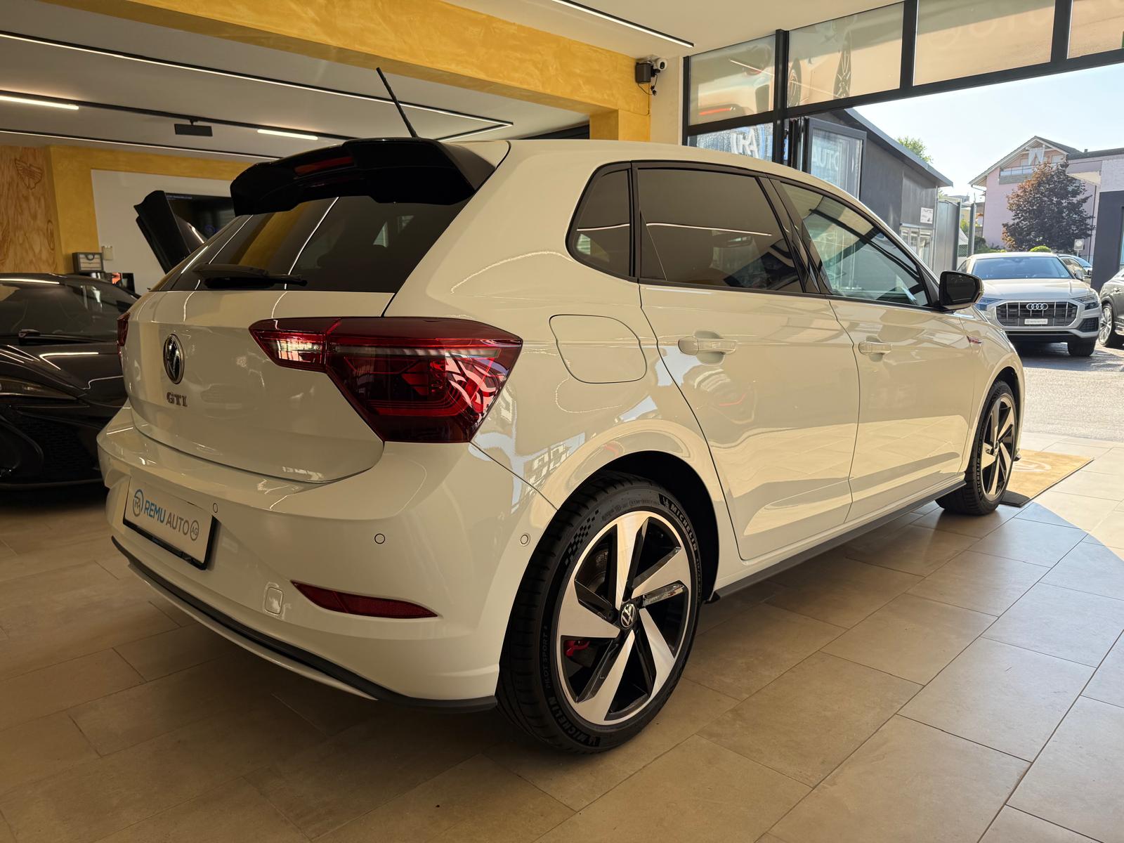 VW Polo 2.0 TSI GTI DSG-showroom-element-3