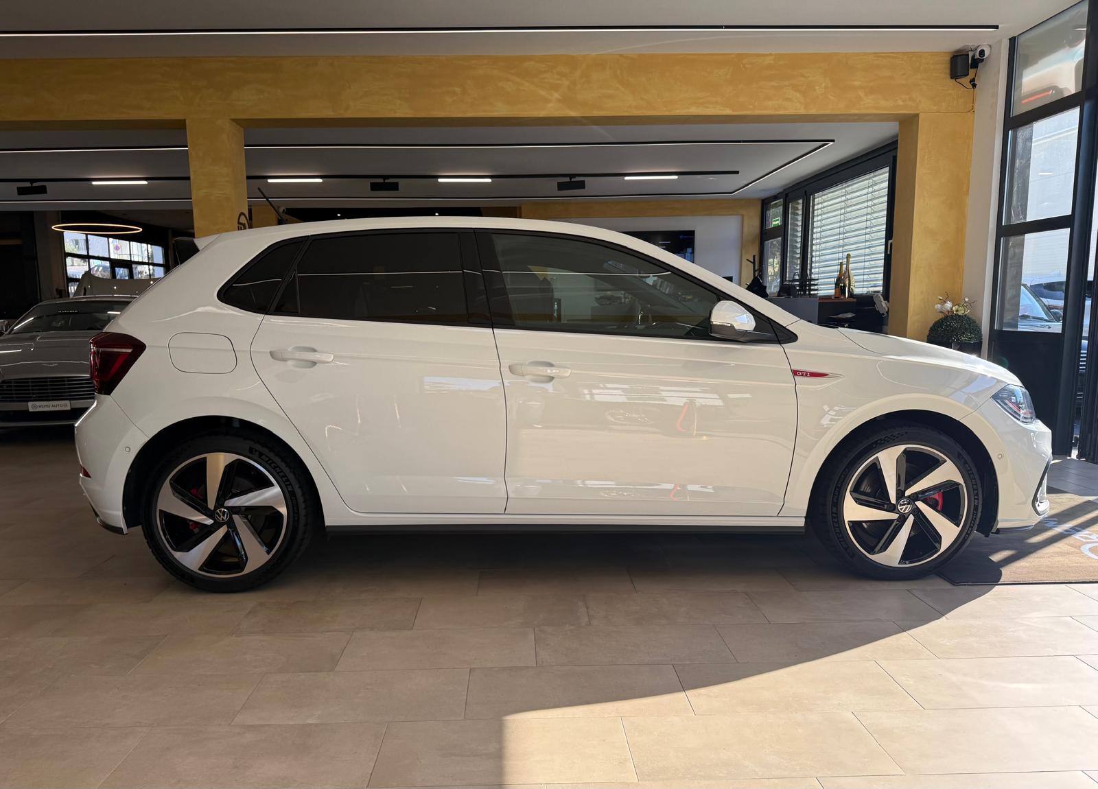 VW Polo 2.0 TSI GTI DSG-showroom-element-2