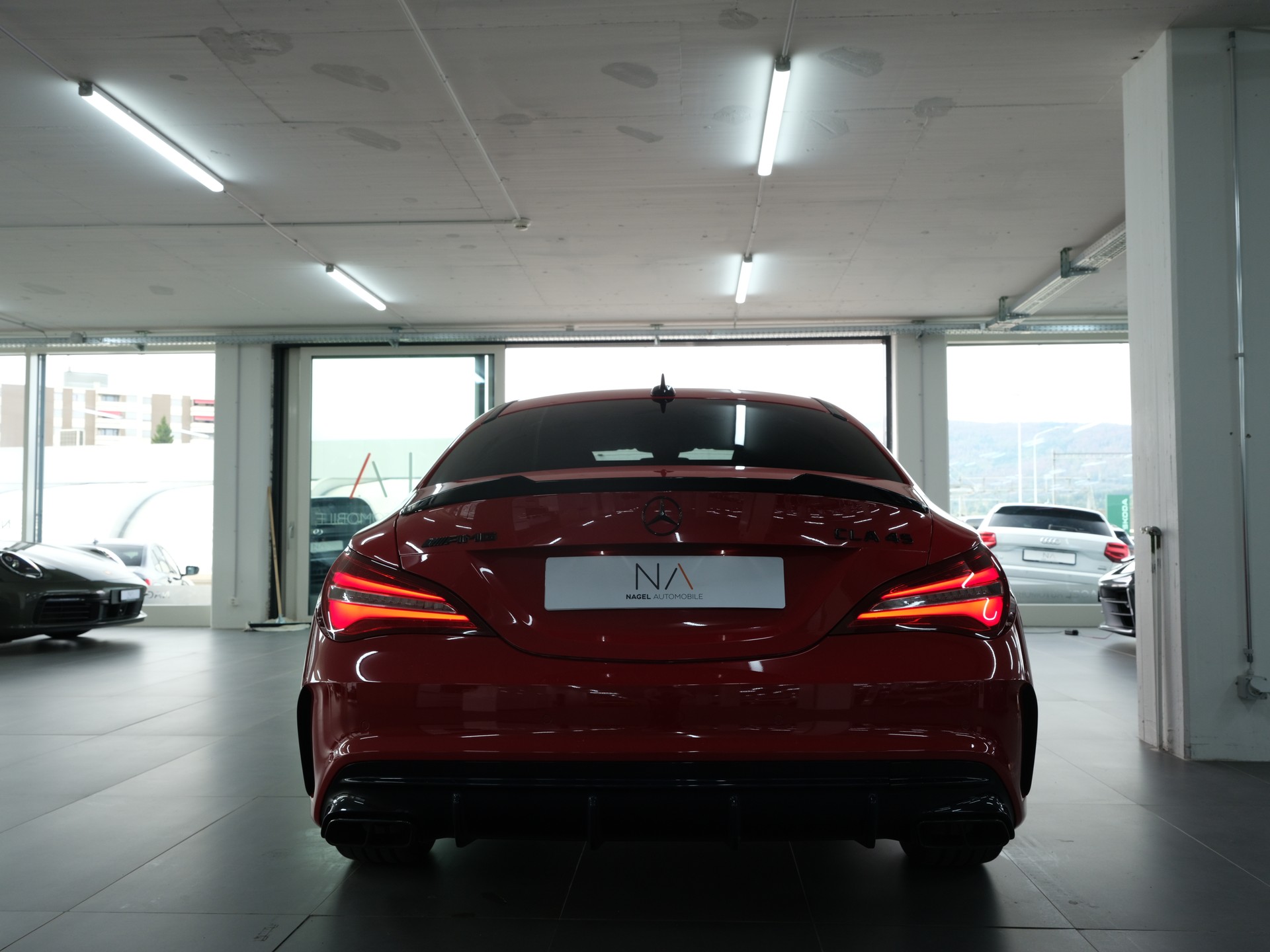 MERCEDES-BENZ CLA 45 AMG 4Matic Speedshift *Performance Abgassanlage* *Ohne OPF* *Facelift*-showroom-element-3