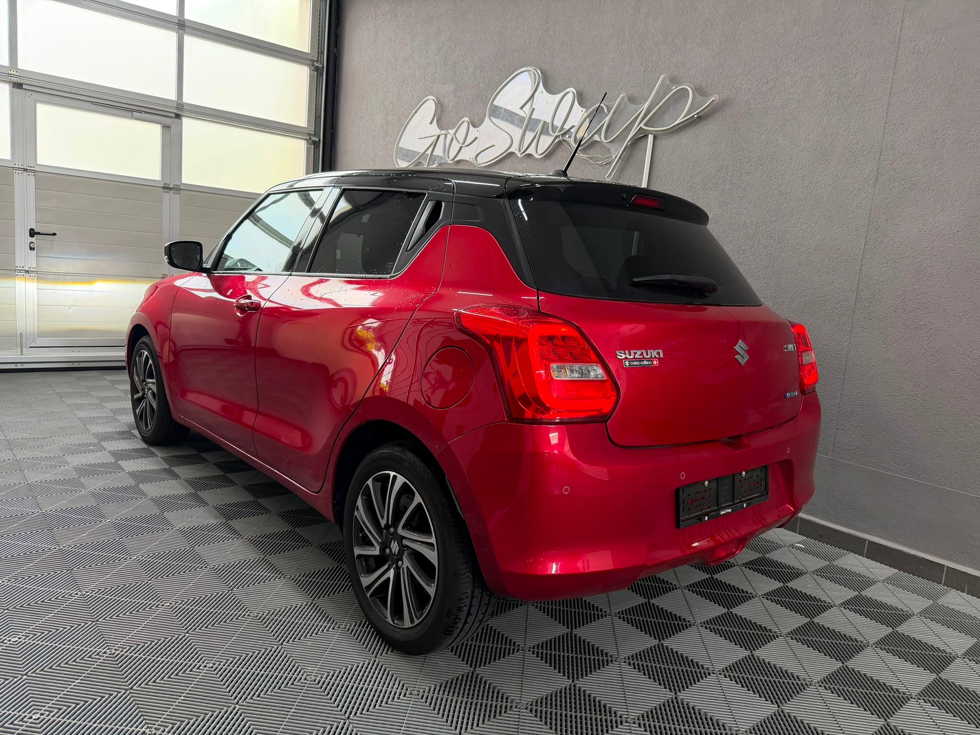 SUZUKI Swift 1.2 Compact Top Hybrid CVT-showroom-element-2