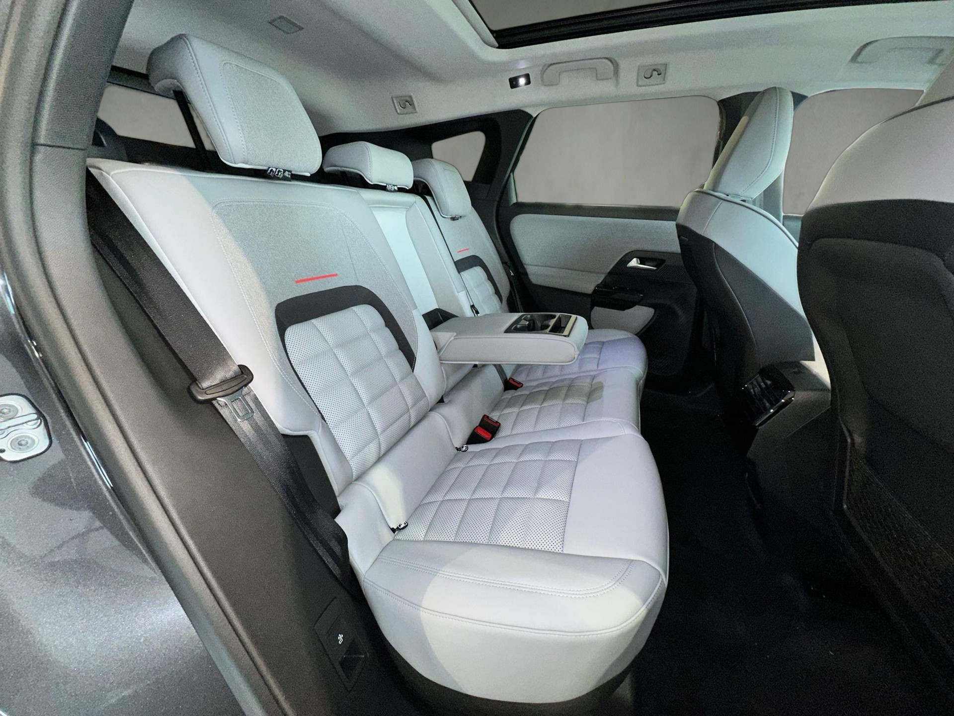 CITROEN e-C5 Aircross Max-image-10