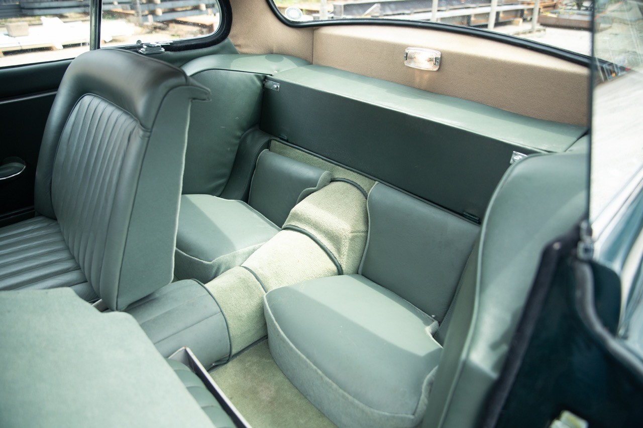 JAGUAR Coupé-image-12