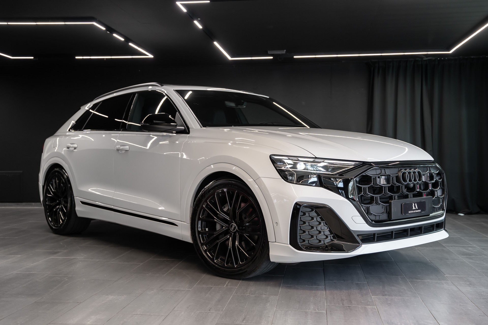 AUDI Q8 SUV 50 TDI quattro tiptronic / Gratis Service / Werksgarantie / Vollausstattung