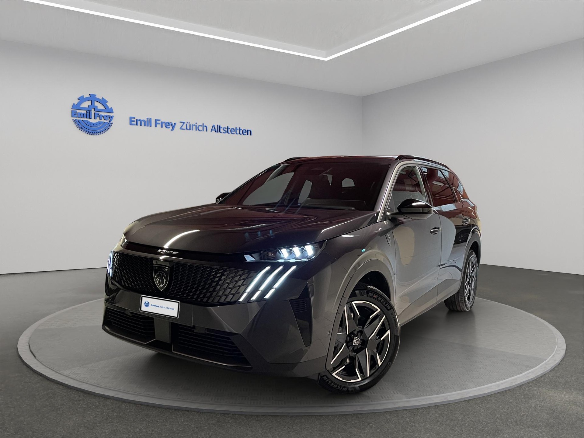 PEUGEOT 5008 1.2 Hybrid GT