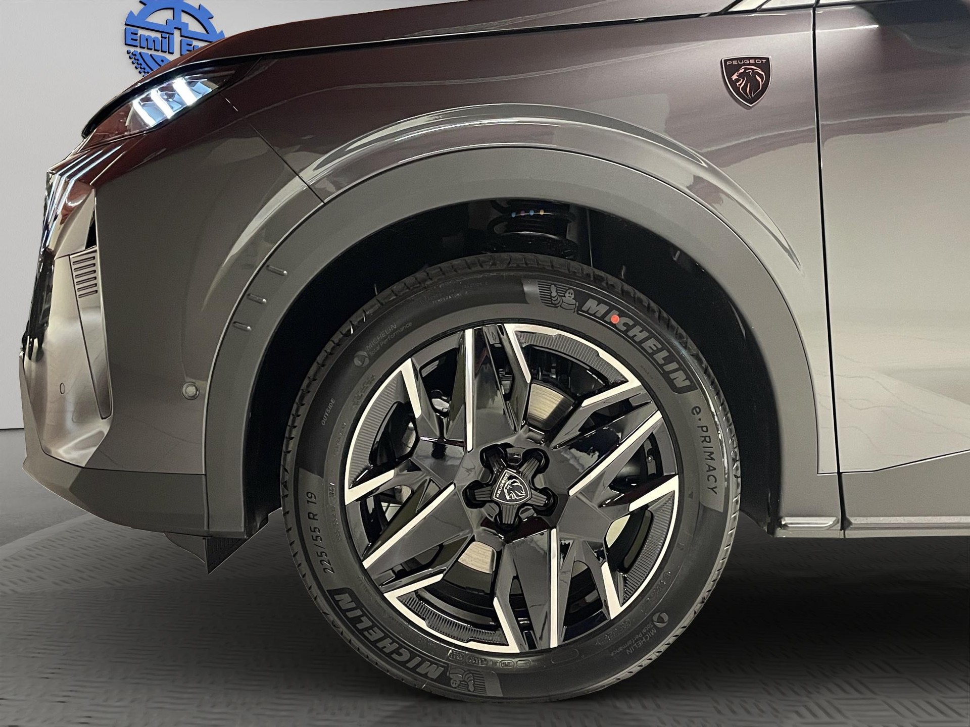 PEUGEOT 5008 1.2 Hybrid GT-image-10