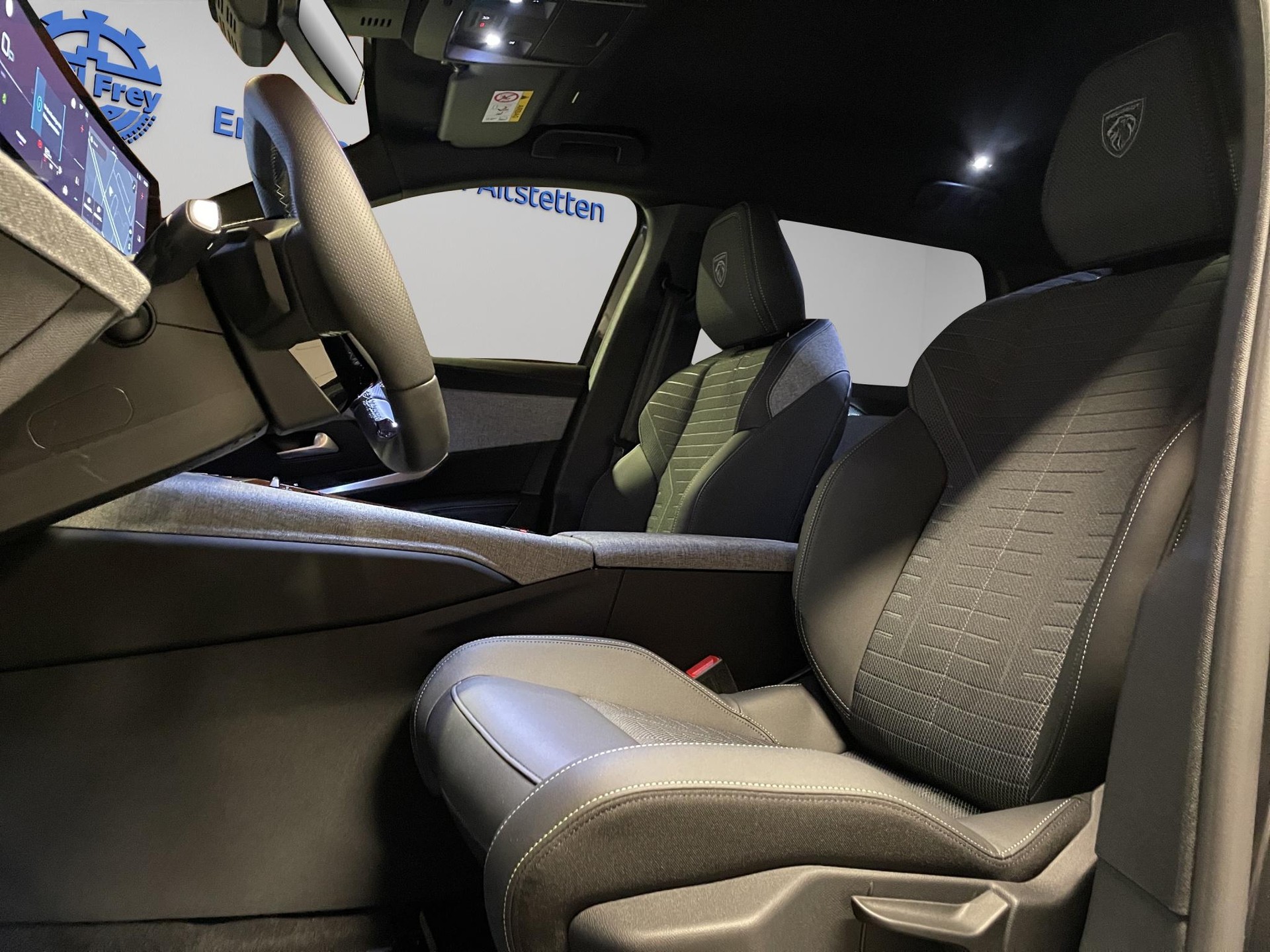 PEUGEOT 5008 1.2 Hybrid GT-image-5