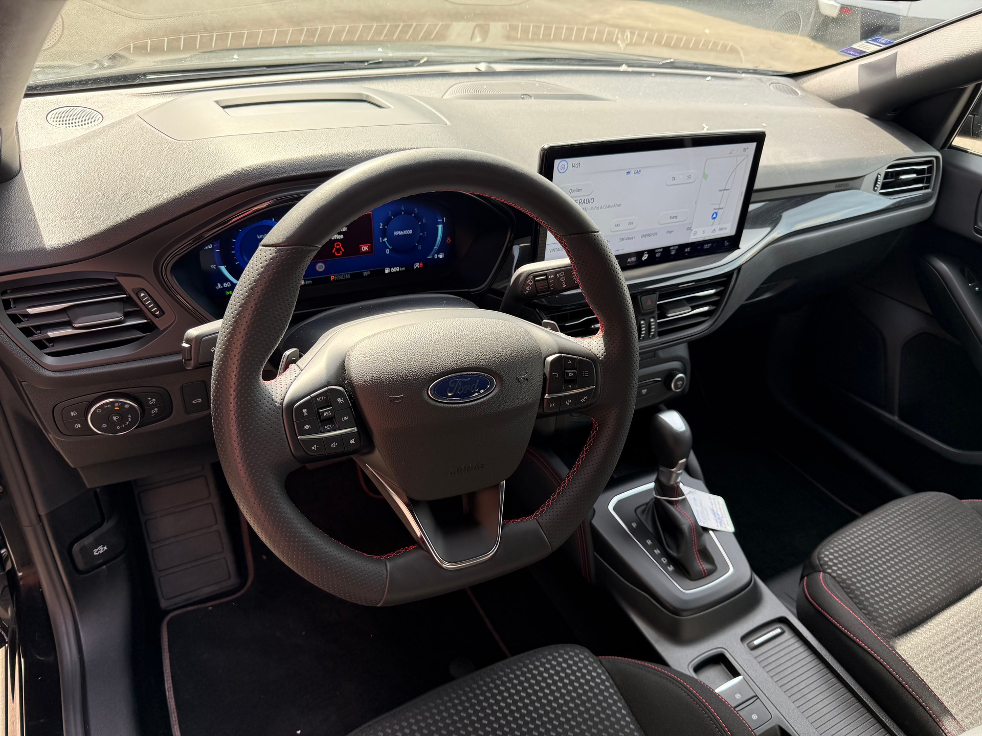 FORD Focus 1.0 MHEV ST-Line Automat-showroom-element-2
