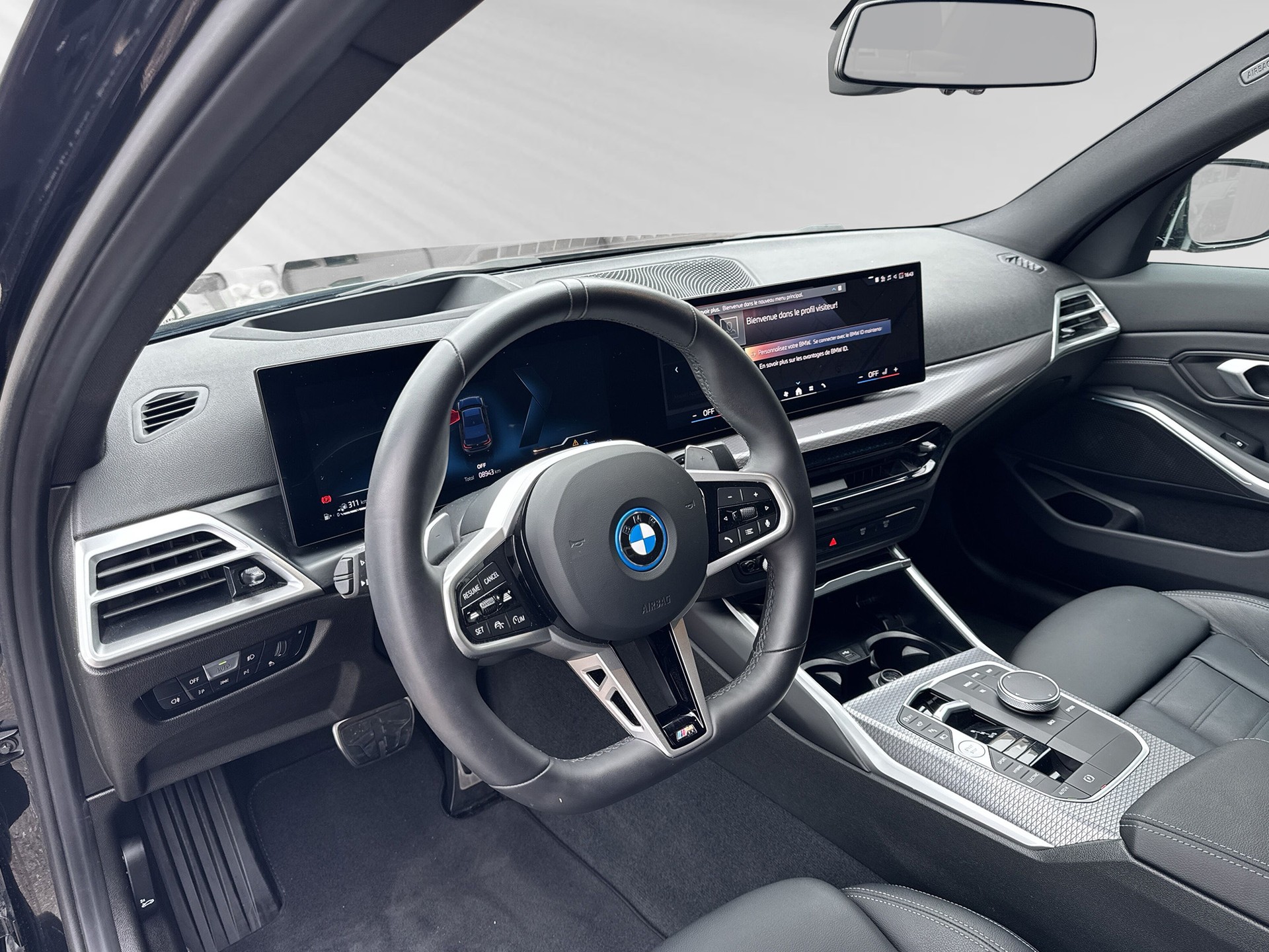 BMW 330e xDrive Steptronic M Sport-showroom-element-3