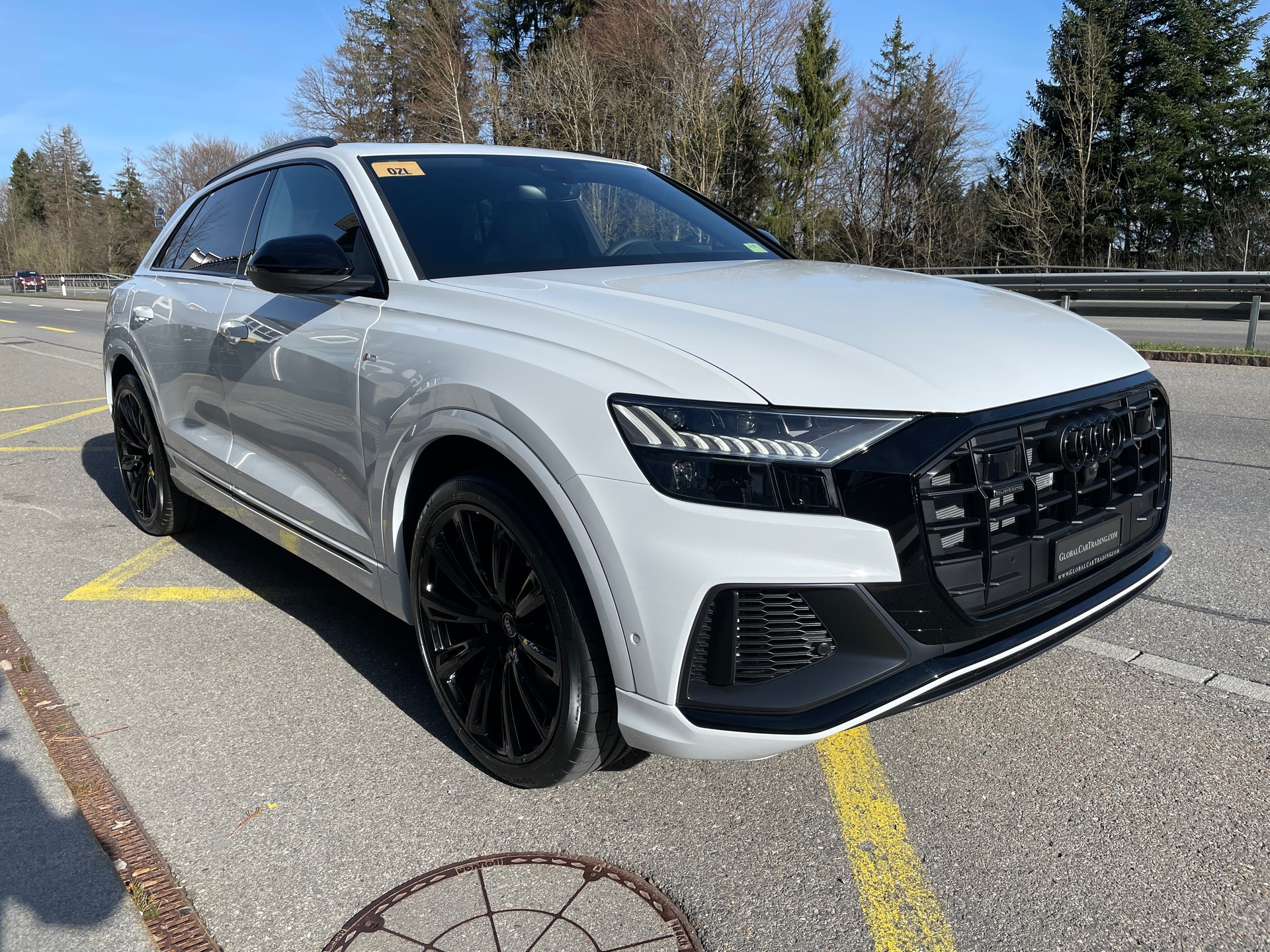 AUDI Q8 60 TFSI e quattro PHEV tiptronic-showroom-element-2