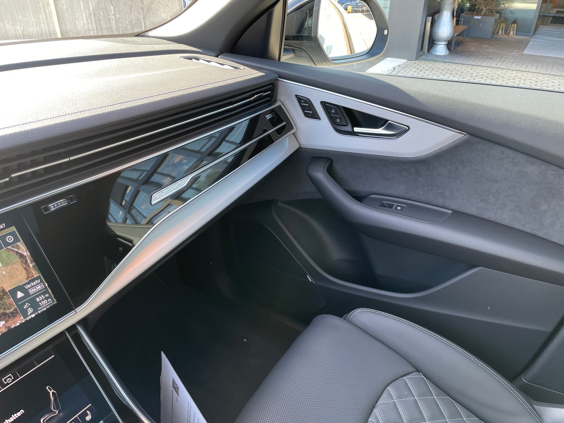 AUDI Q8 60 TFSI e quattro PHEV tiptronic-image-22