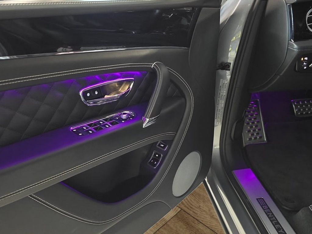 BENTLEY Bentayga W12-image-29