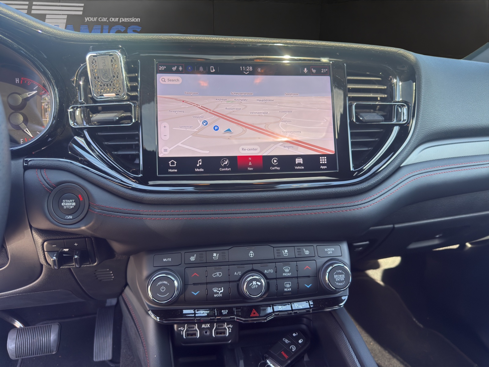 DODGE Durango R/T-image-12