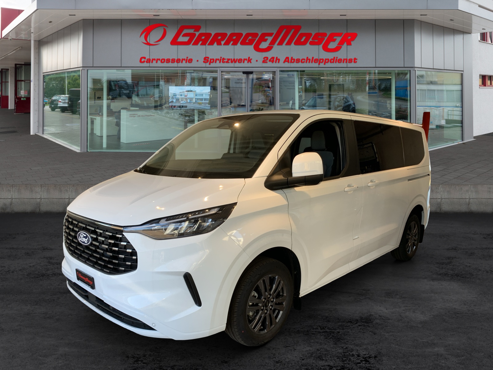 FORD Tourneo C Bus 320 L1 2.0 EcoBlue 170 Titanium