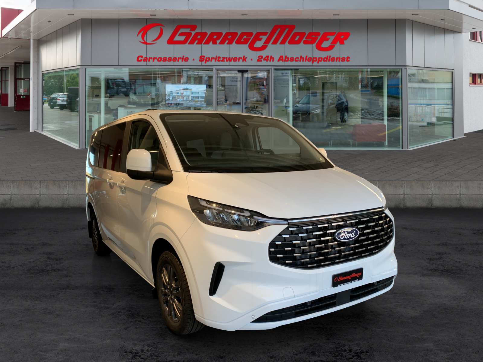 FORD Tourneo C Bus 320 L1 2.0 EcoBlue 170 Titanium-image-2