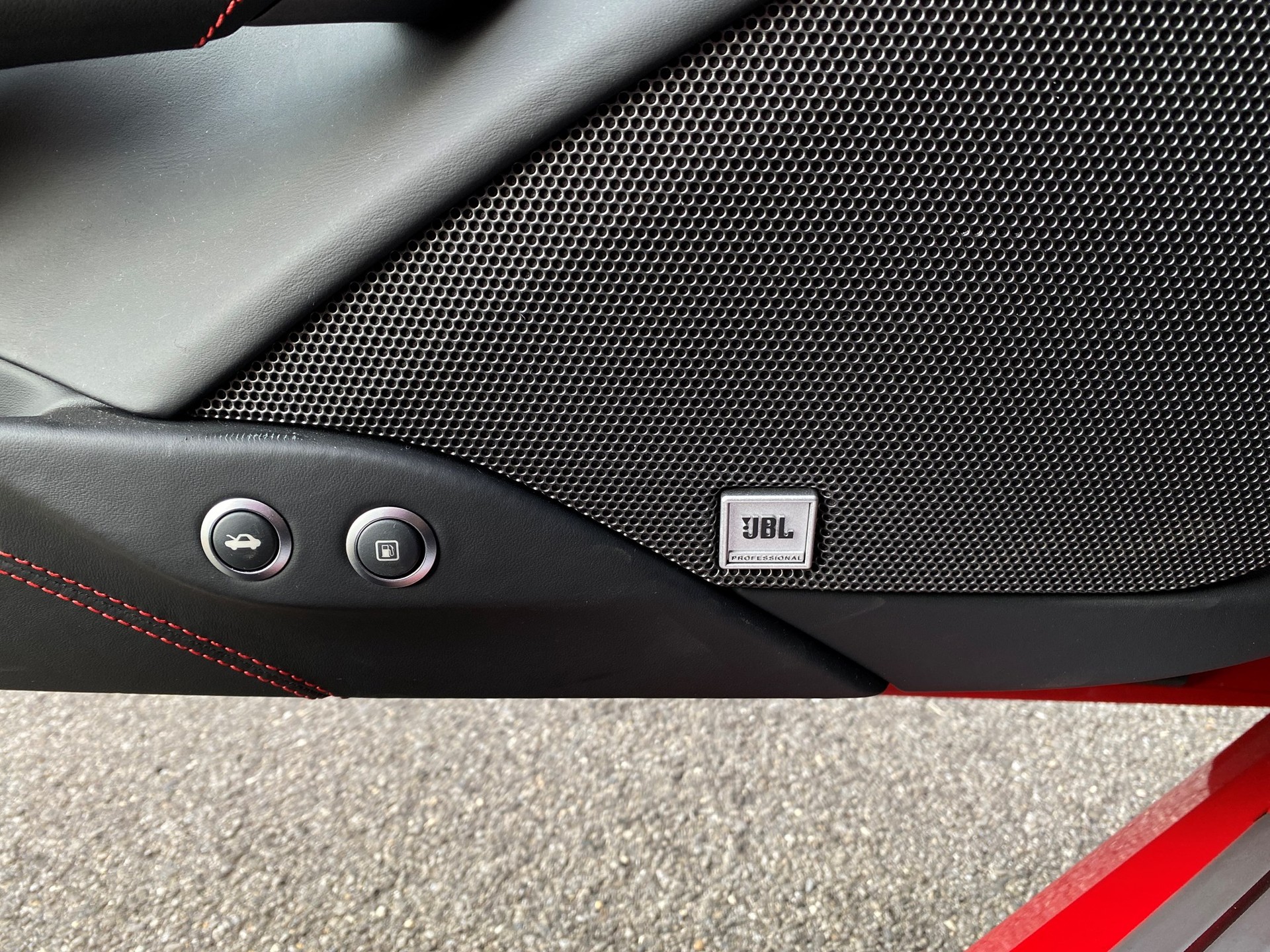 FERRARI 488 Spider 3.9 V8-image-10