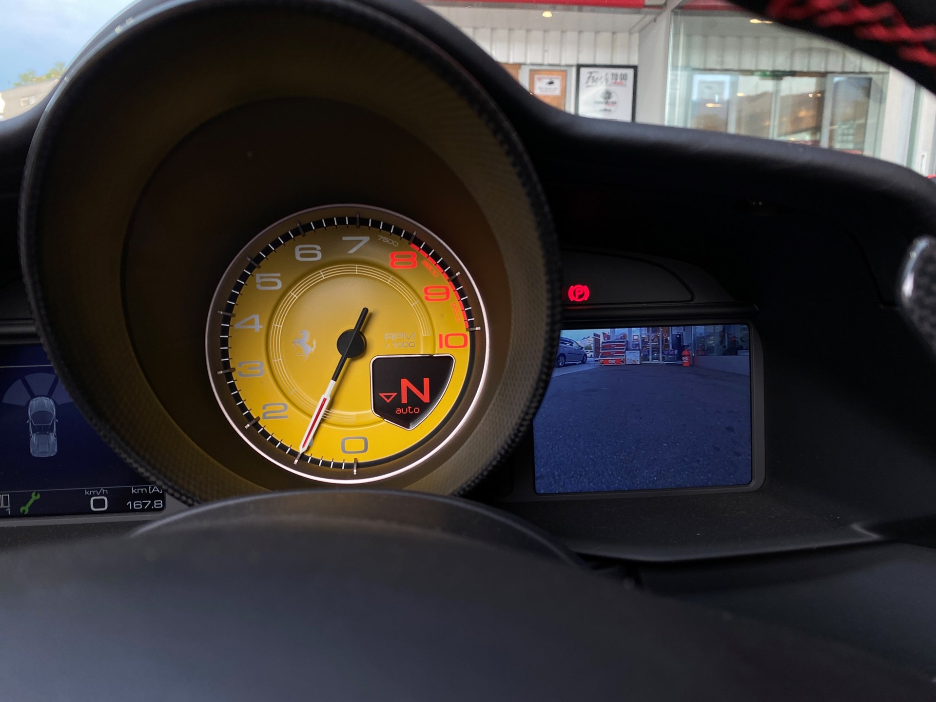 FERRARI 488 Spider 3.9 V8-image-5