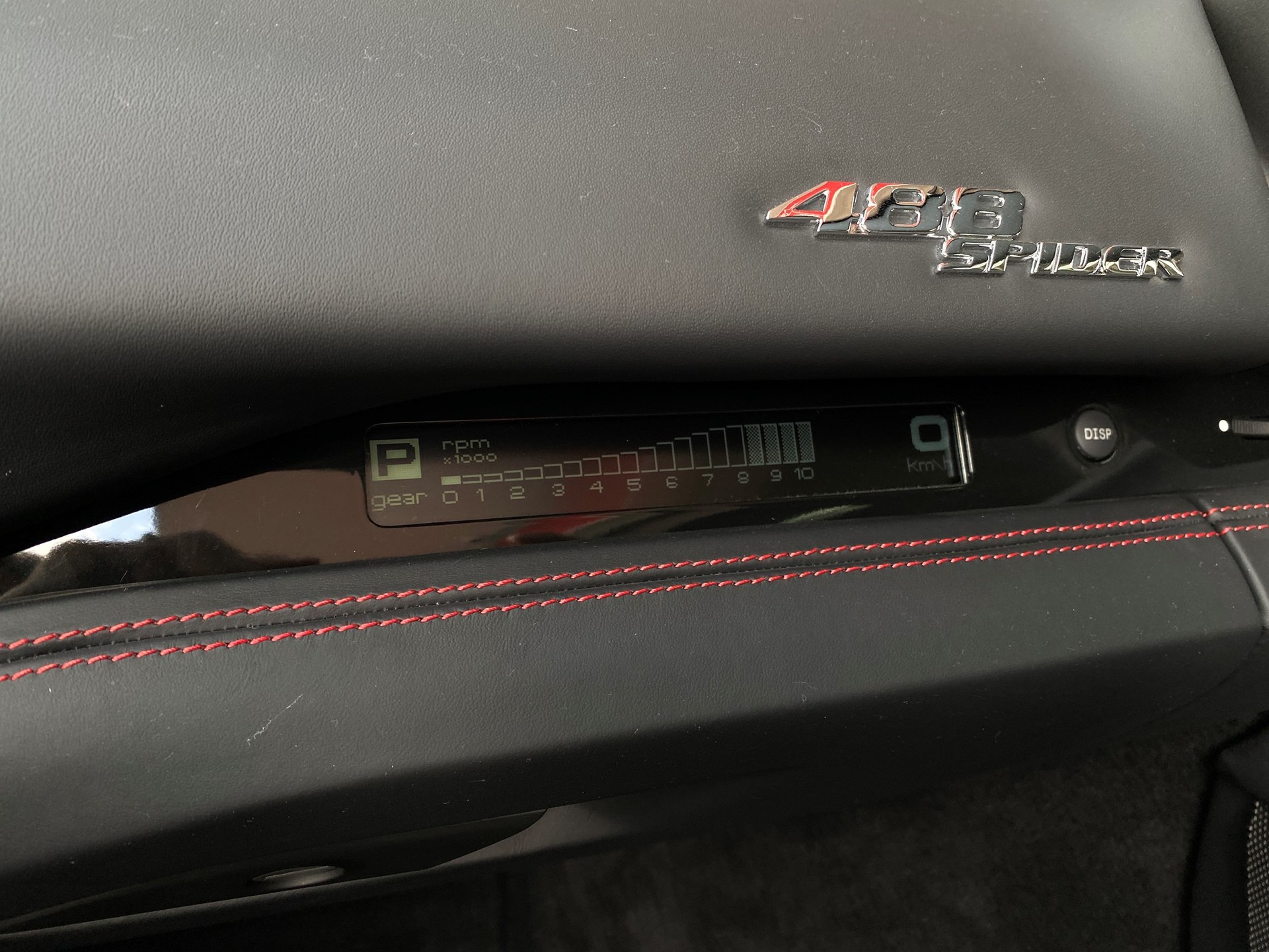 FERRARI 488 Spider 3.9 V8-image-9