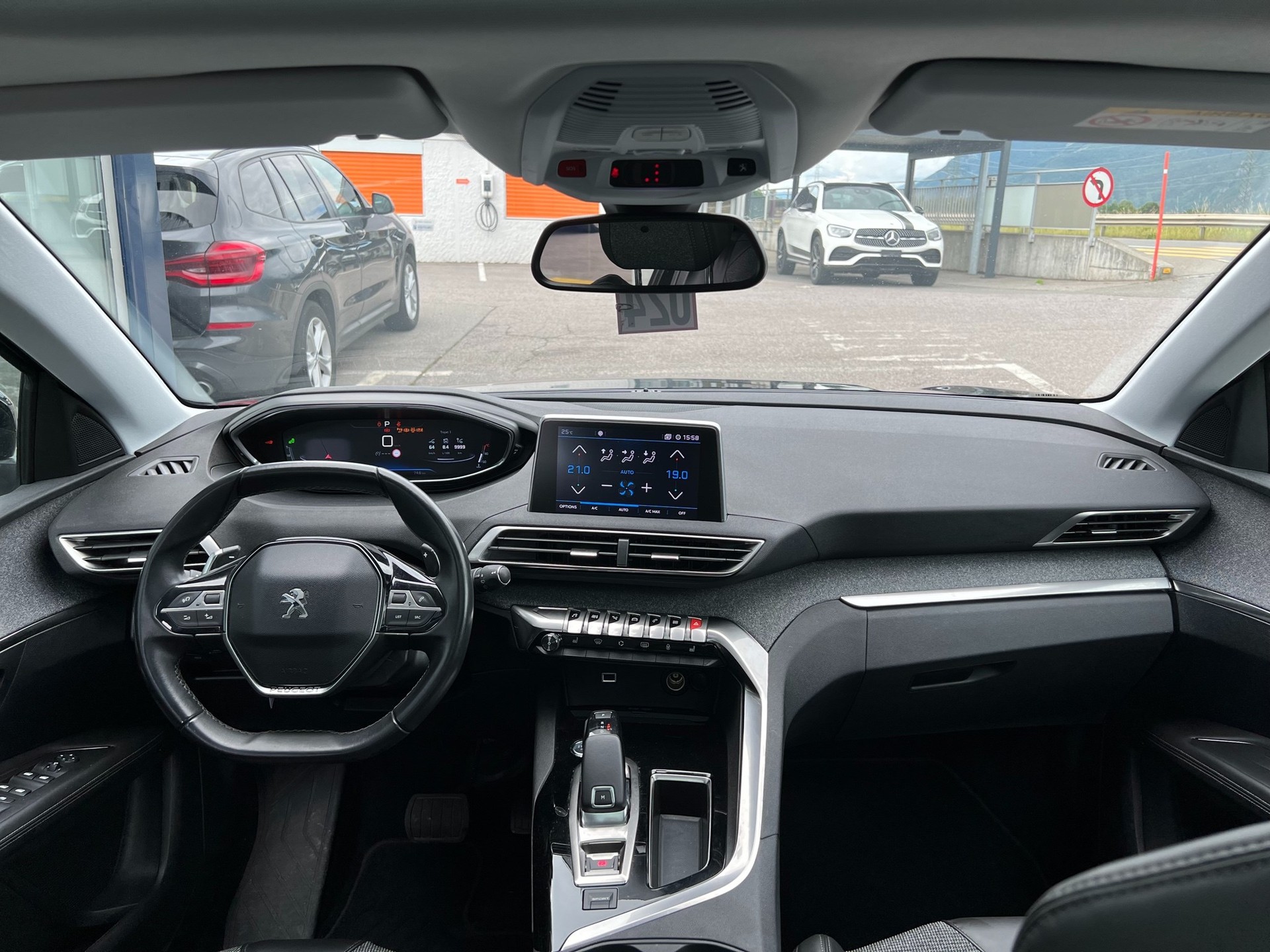 PEUGEOT 3008 1.6 THP Allure EAT-image-18