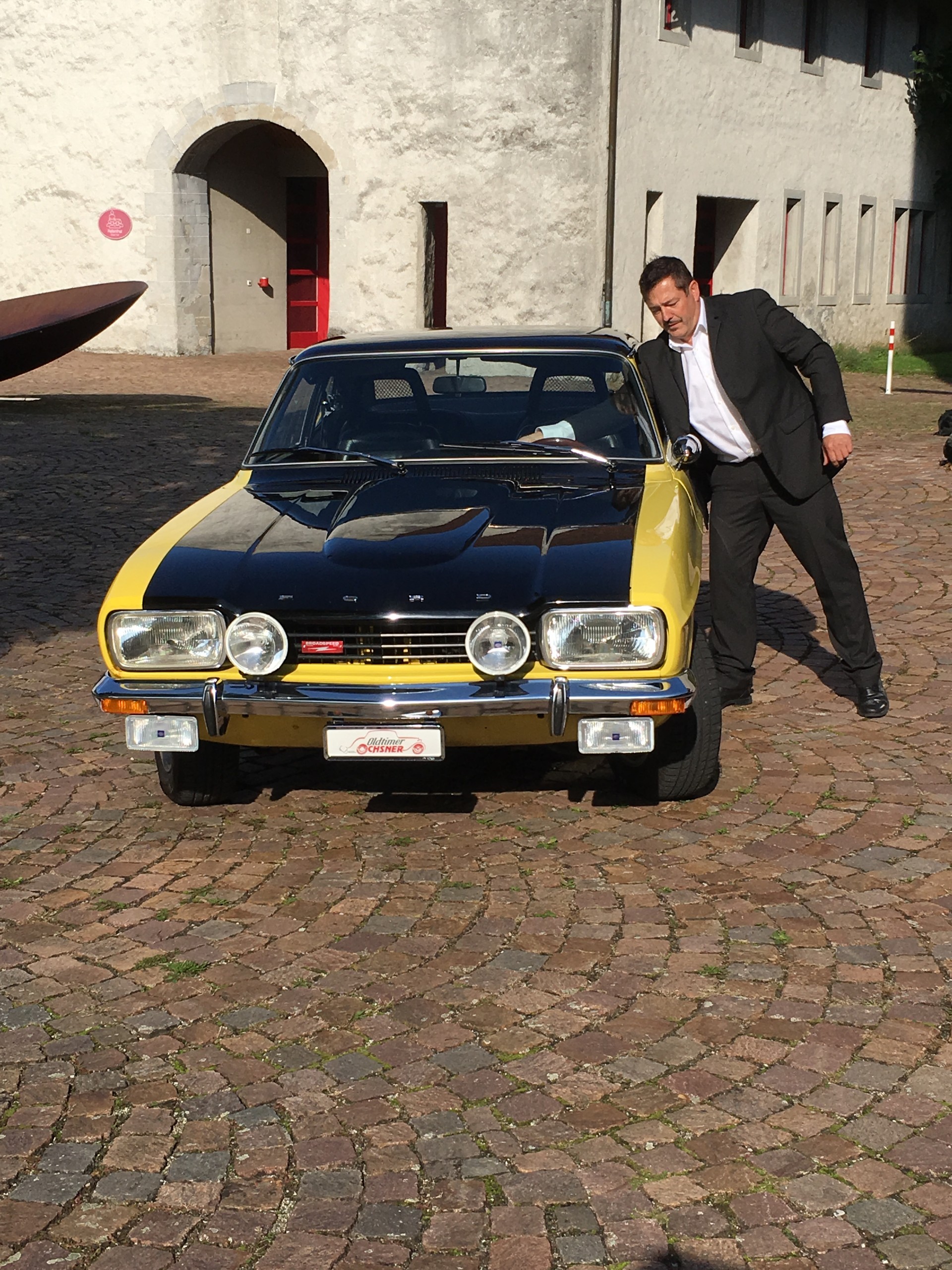 FORD CAPRI-showroom-element-1