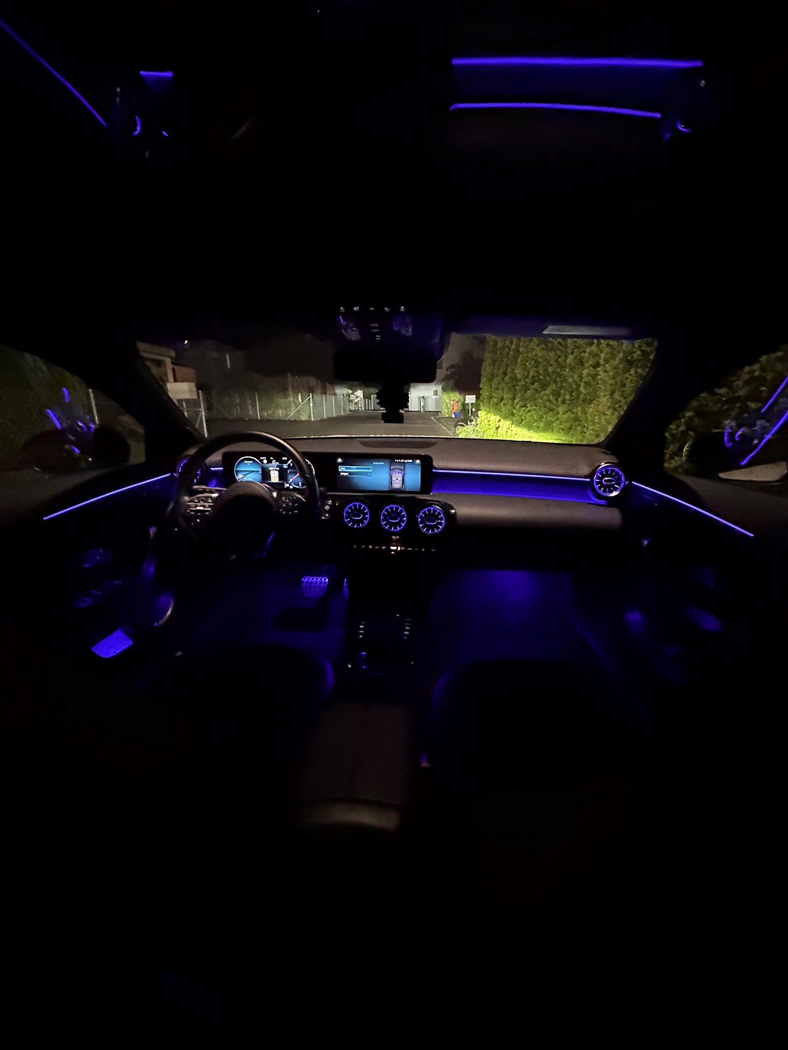 MERCEDES-BENZ CLA Shooting Brake 220 d 4Matic AMG Line-image-7
