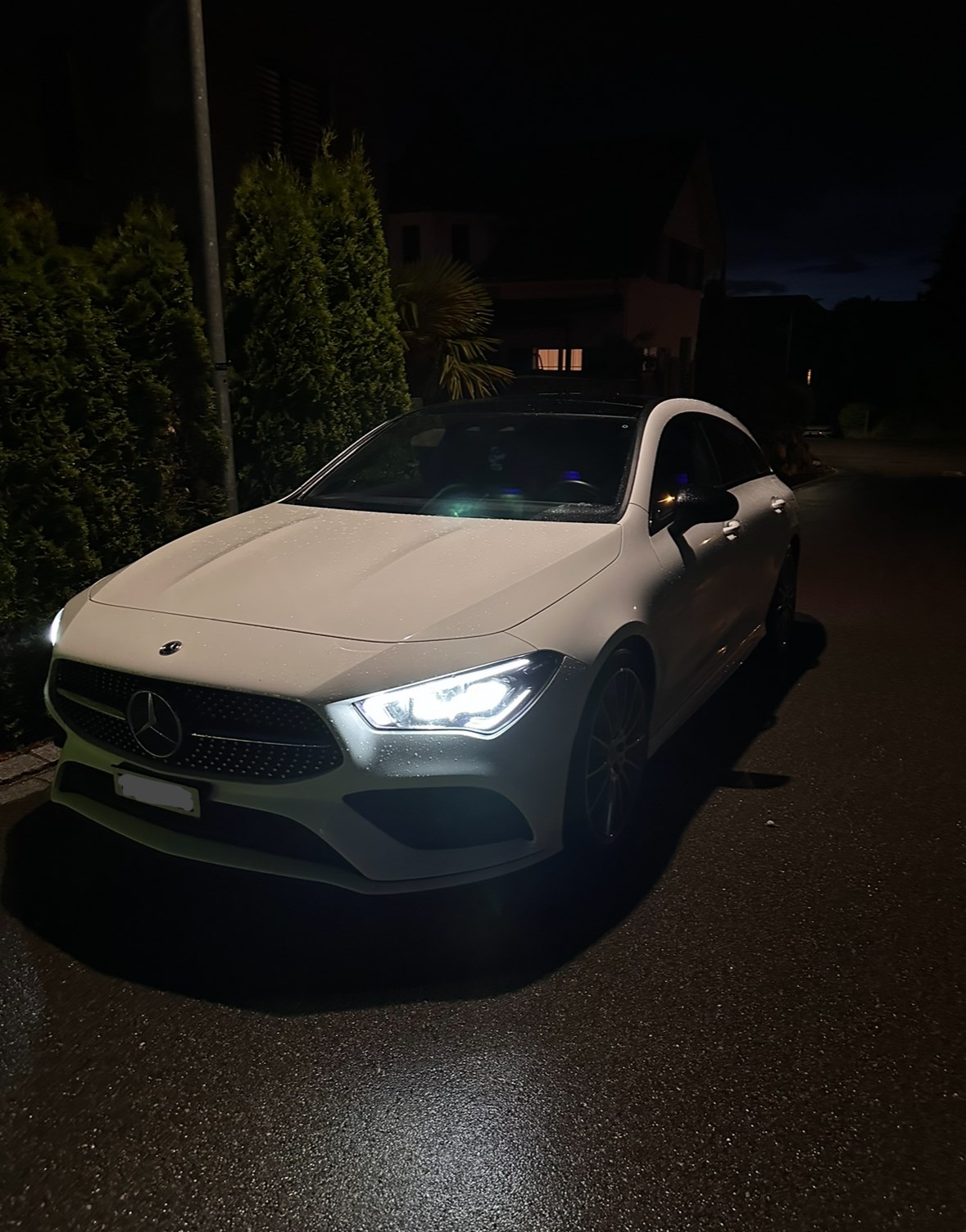 MERCEDES-BENZ CLA Shooting Brake 220 d 4Matic AMG Line-image-9
