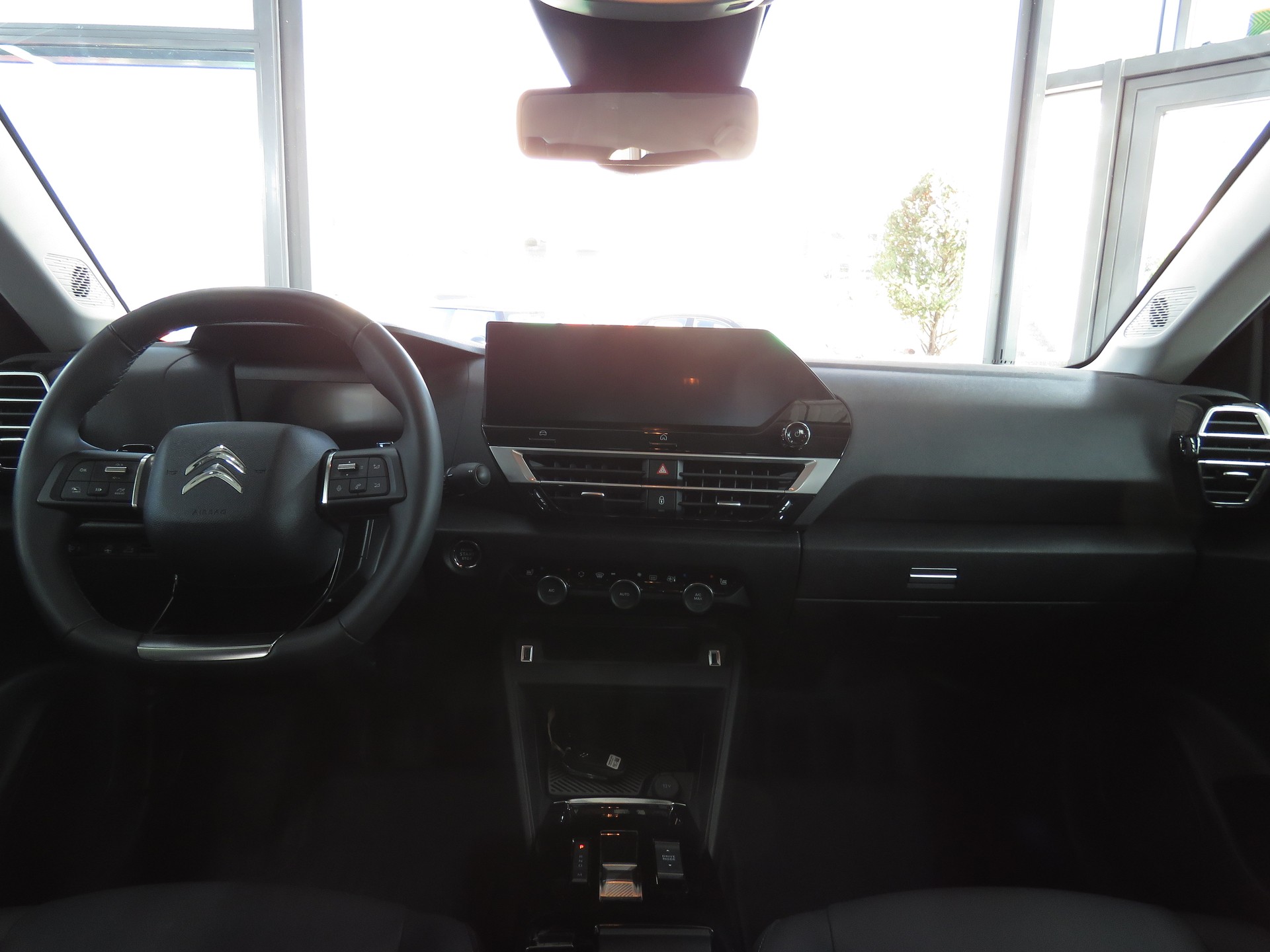 CITROEN C4 X 1.2 Pure Tech Swiss Edition EAT8 (Automat)-image-6