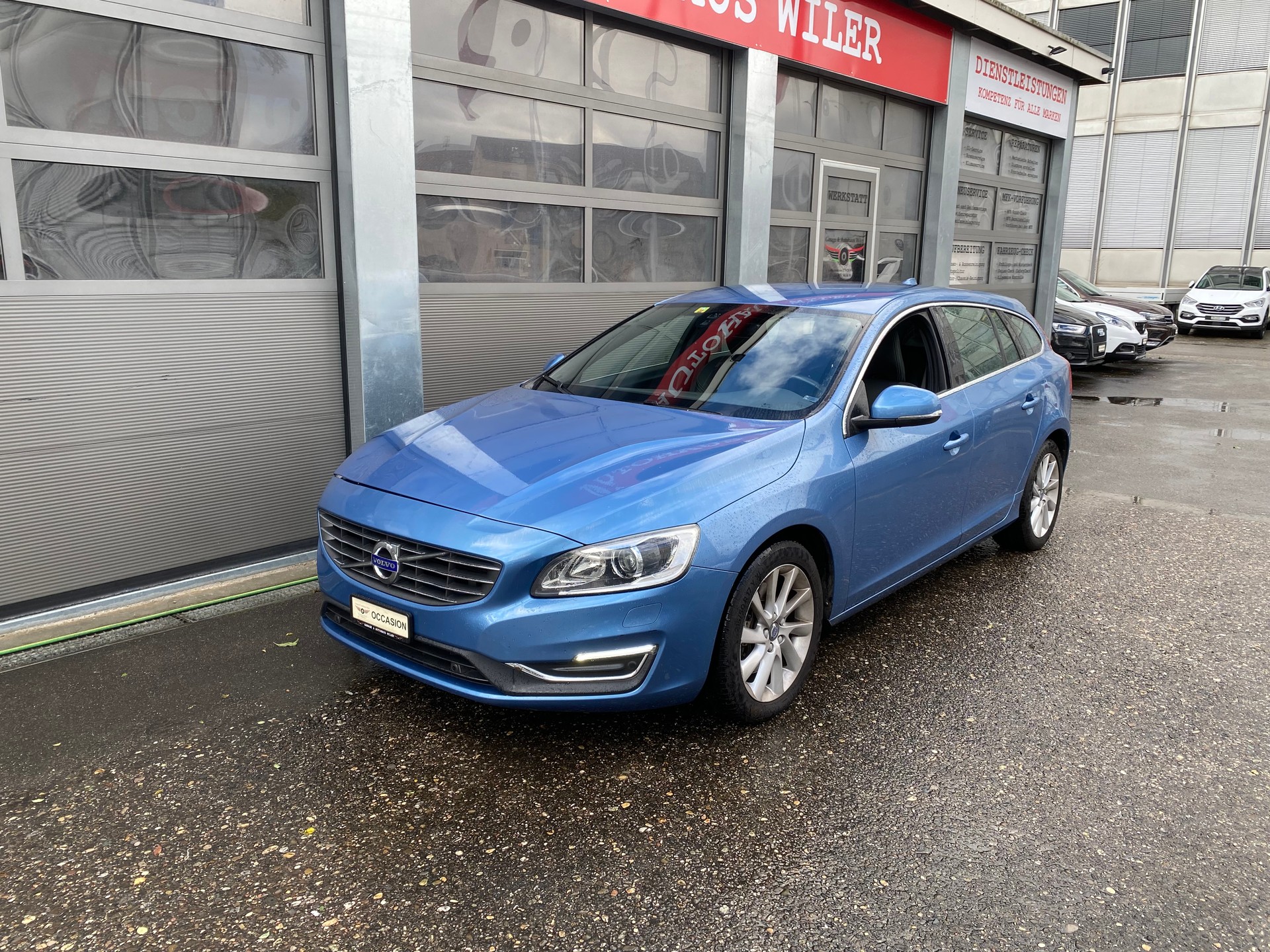 VOLVO V60 T6 Momentum Geartronic