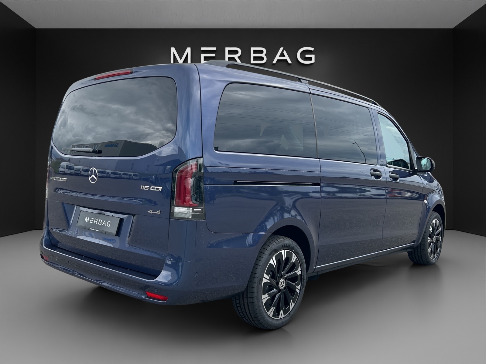 MERCEDES-BENZ Vito 116 CDI Lang Tourer 9G-Tronic 4M Select-image-5