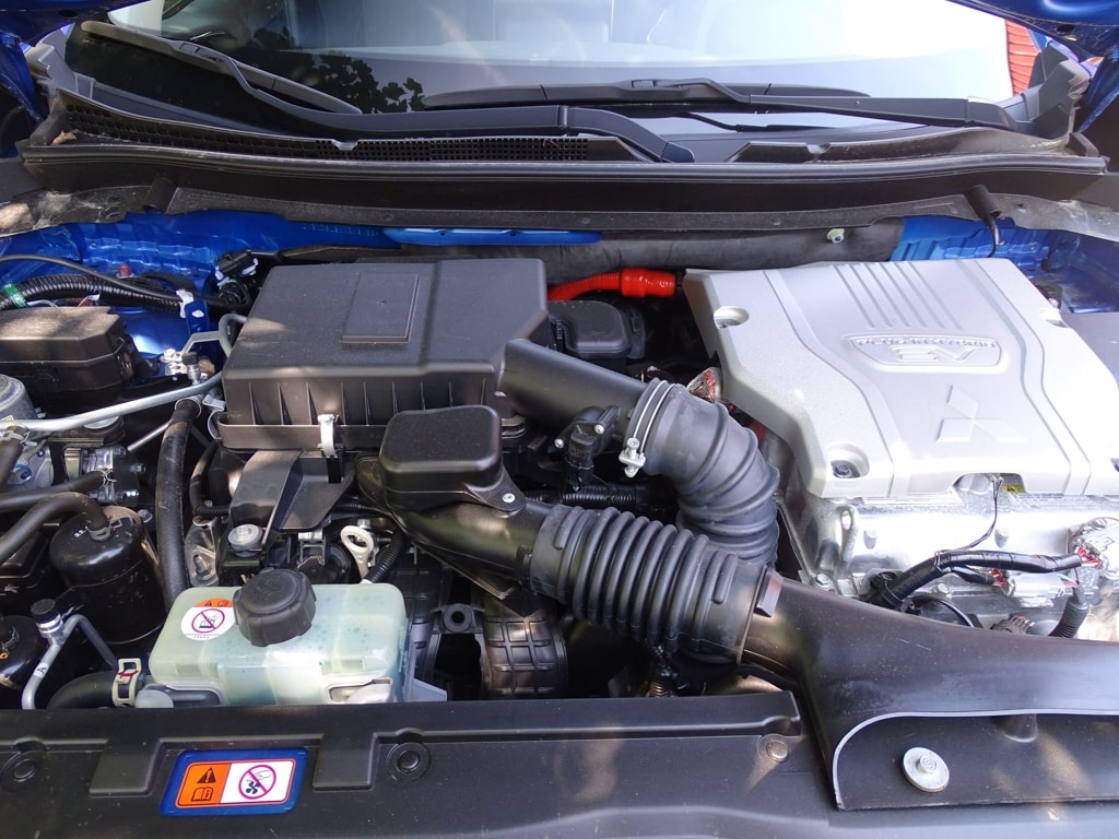 MITSUBISHI Eclipse Cross 2.4 PHEV Inform 4WD-image-13