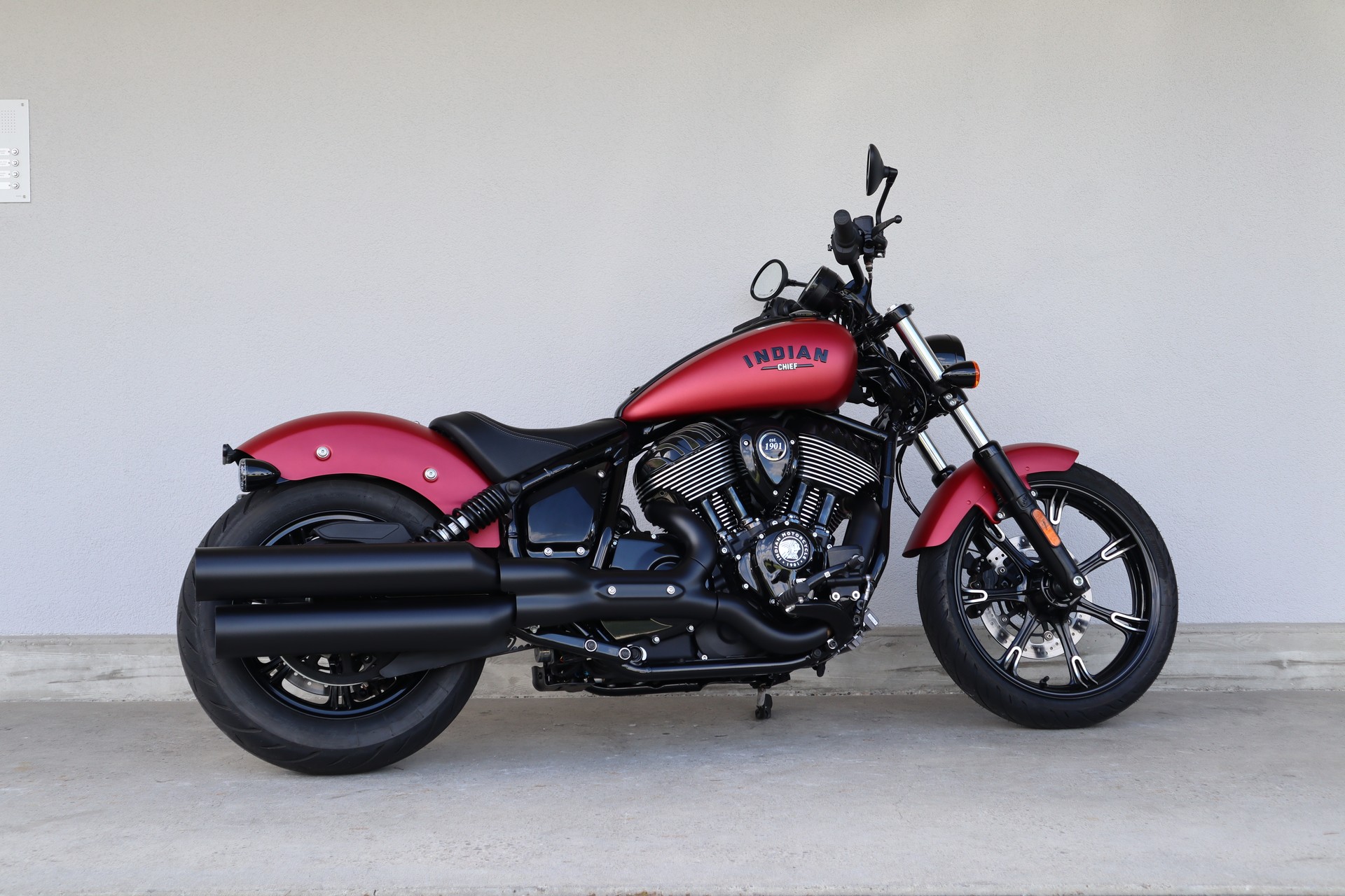 INDIAN Chief Dark Horse-image-2