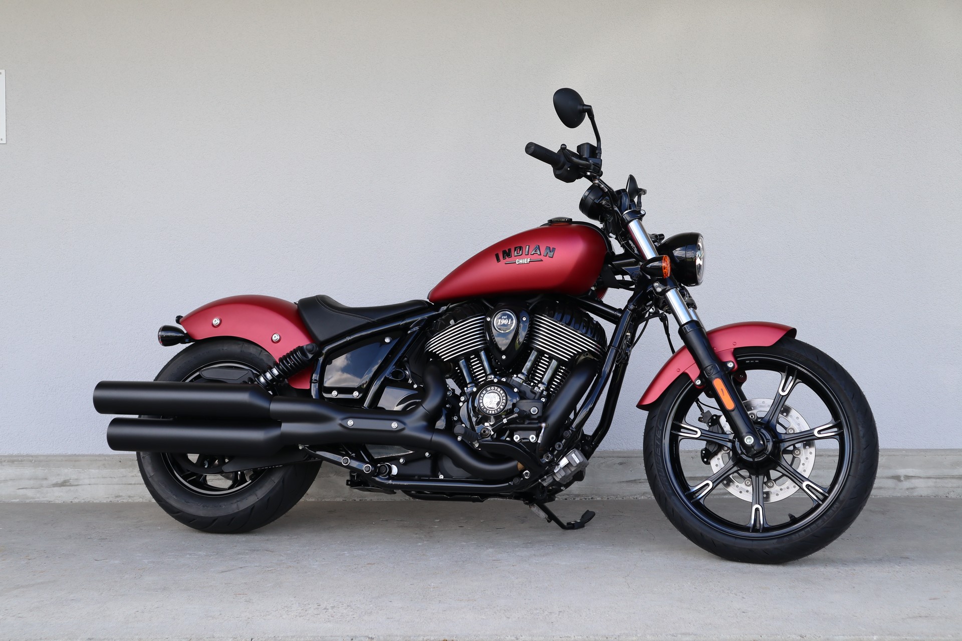 INDIAN Chief Dark Horse-image-1