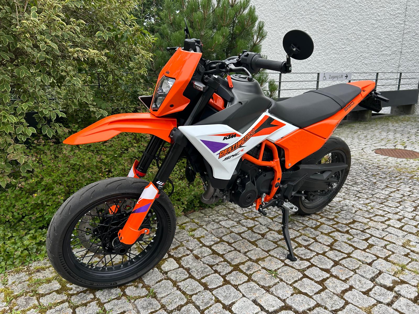 KTM SMC R-image-3