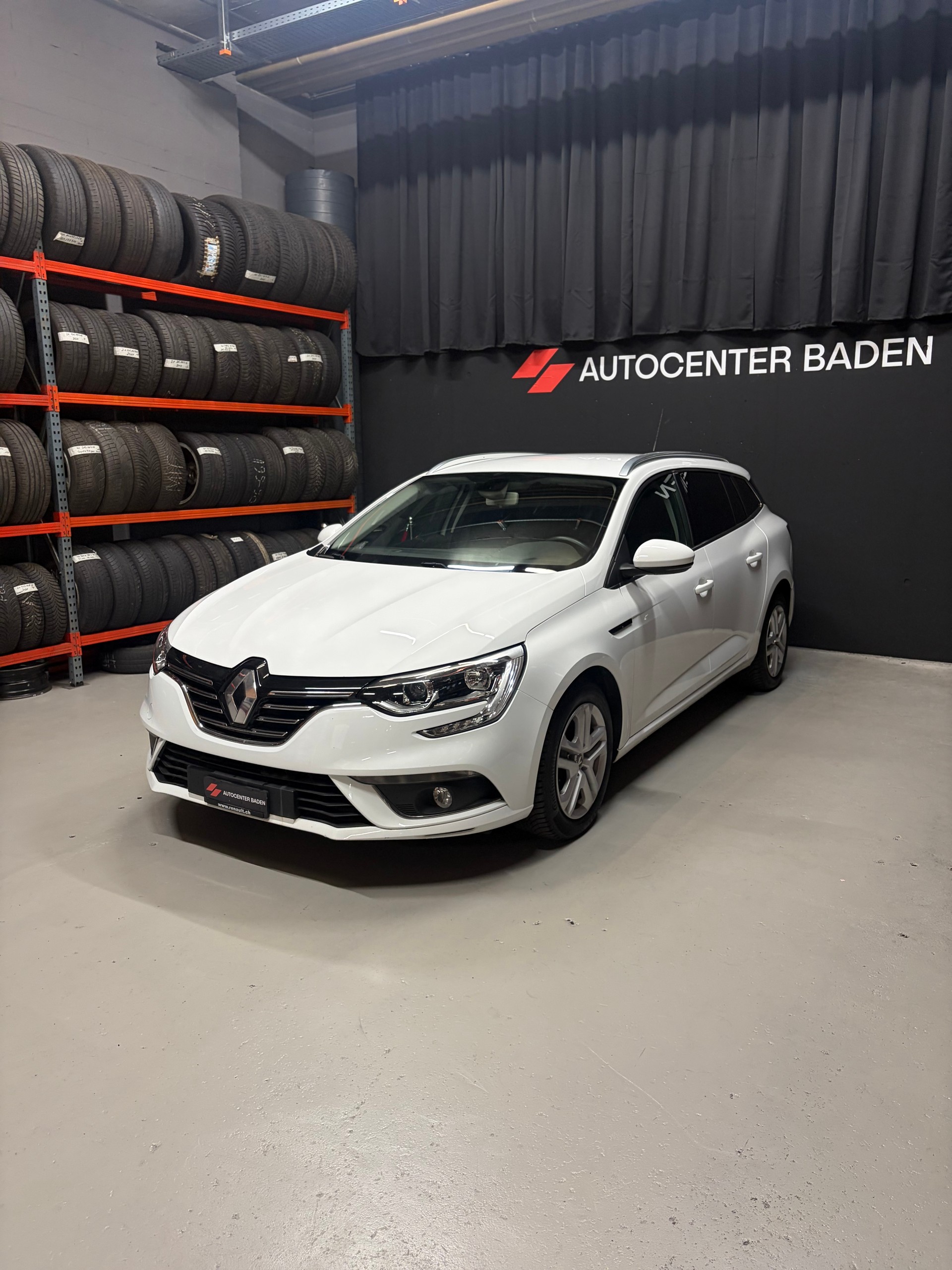 RENAULT Mégane Grandtour 1.5 dCi Business EDC-showroom-element-3