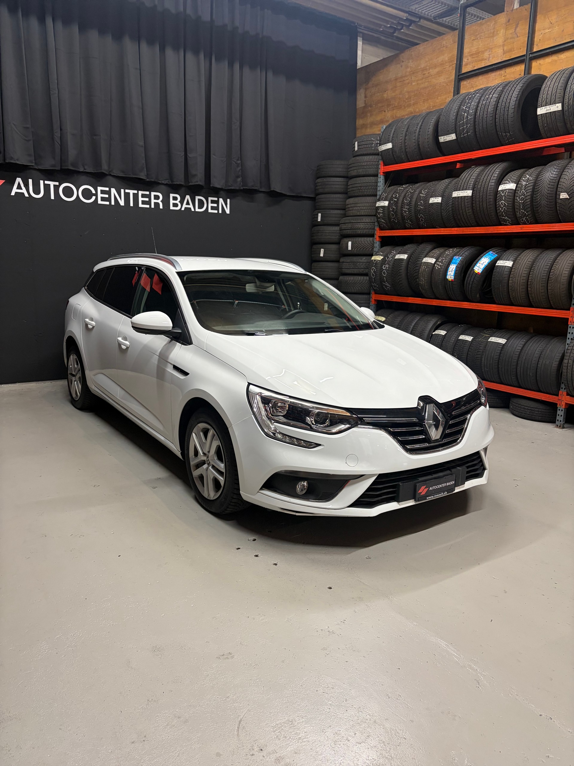 RENAULT Mégane Grandtour 1.5 dCi Business EDC-showroom-element-1