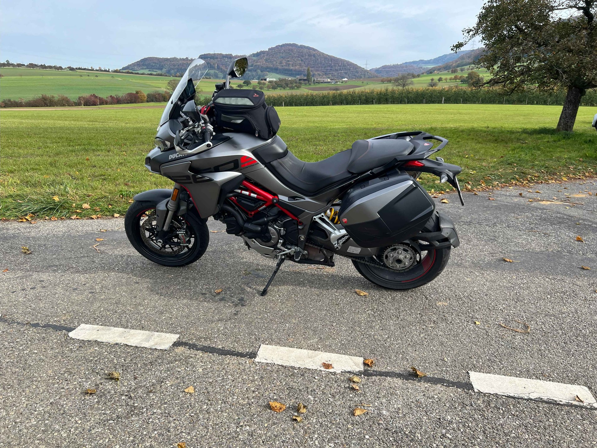DUCATI Multistrada 1260 S Grand Tour-image-1