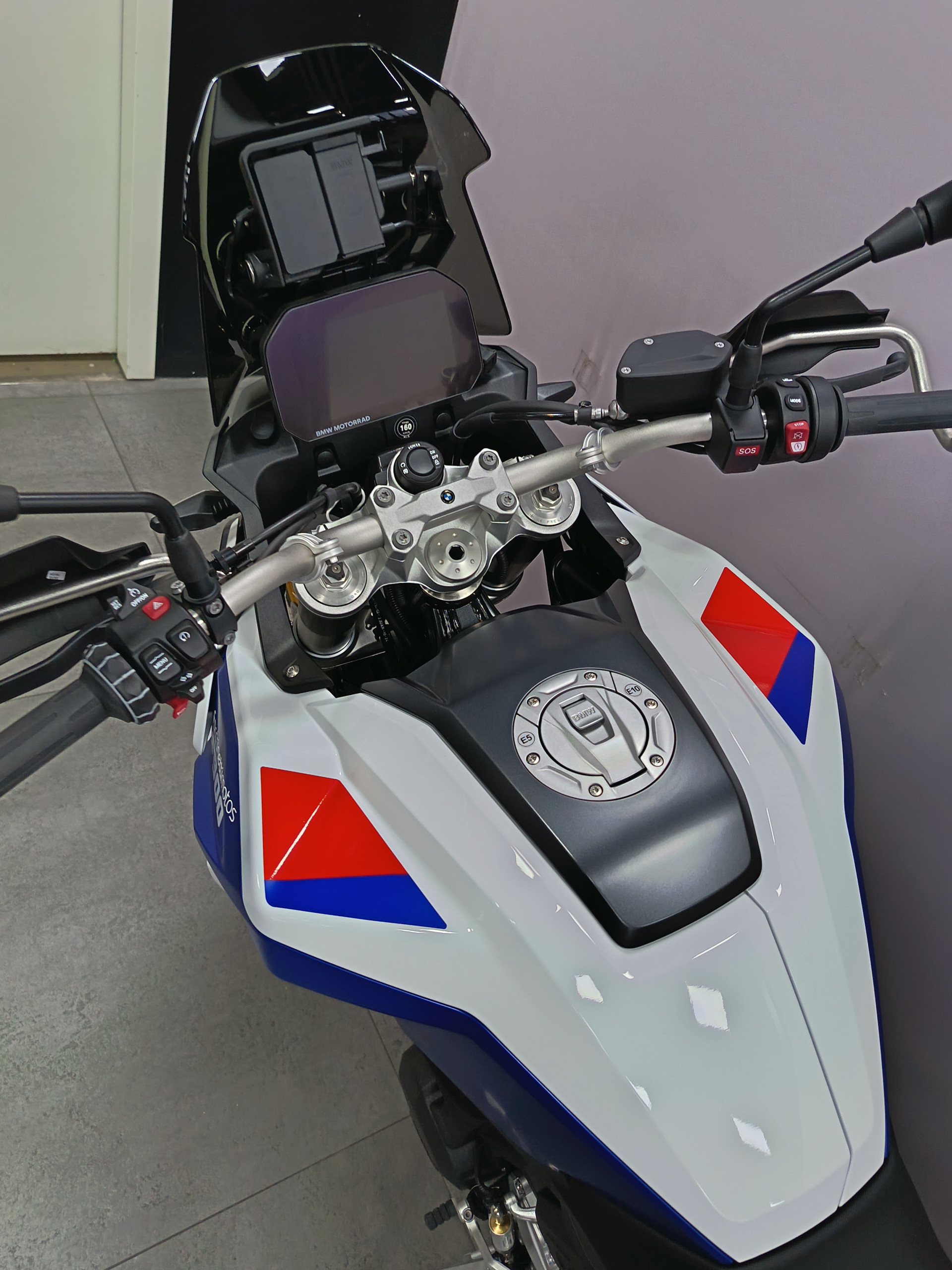 BMW F 900 GS Trophy *** Leasing 3.9% ***-image-4