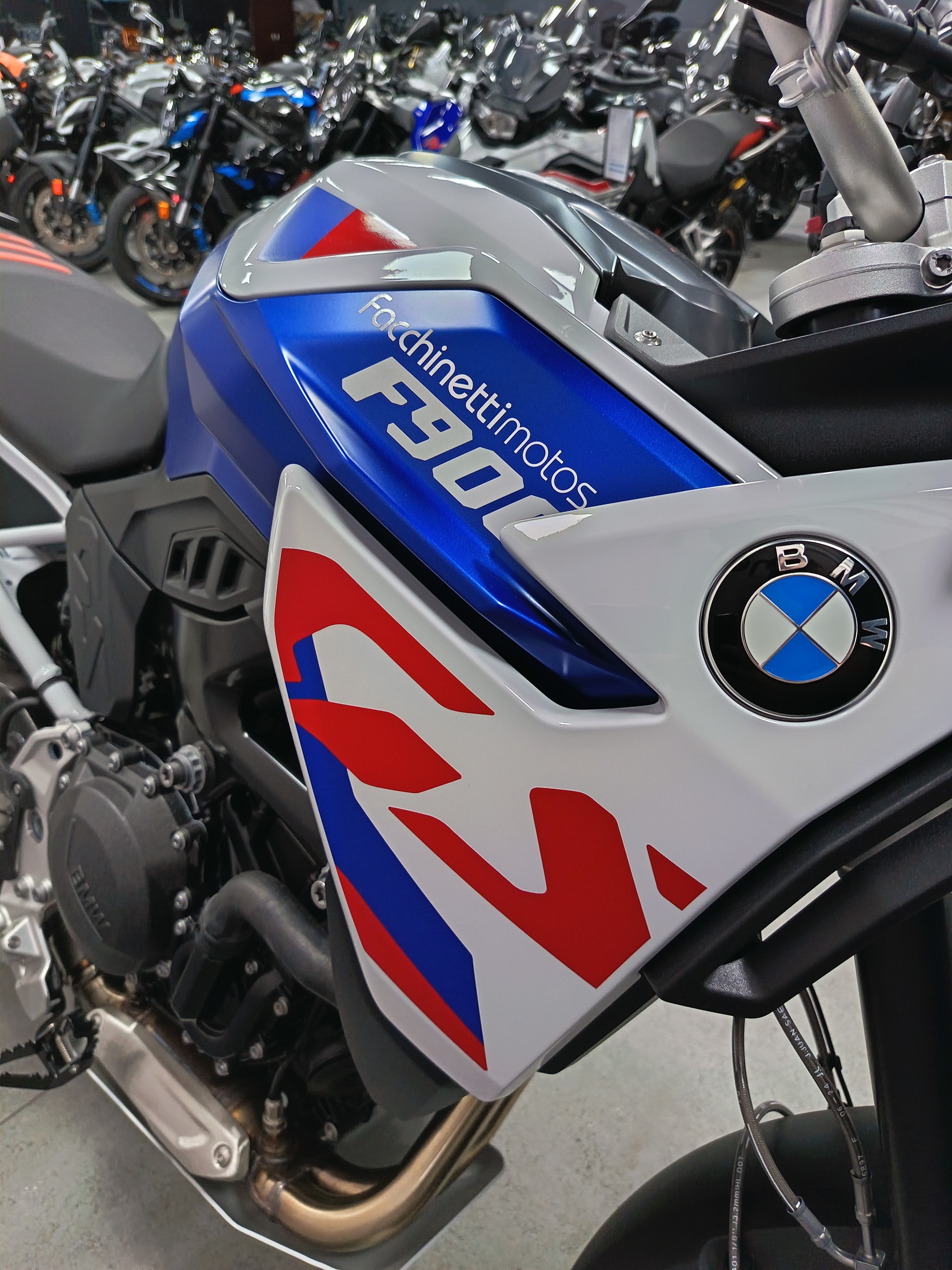 BMW F 900 GS Trophy *** Leasing 3.9% ***-image-12
