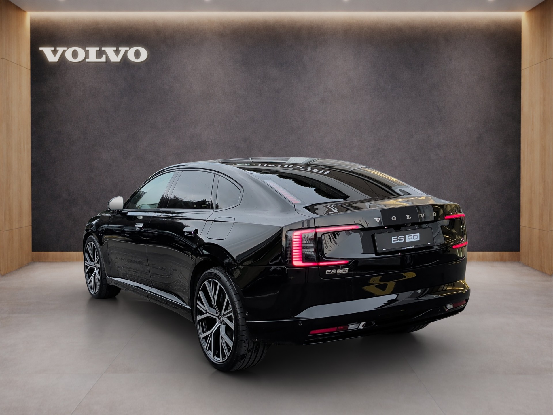VOLVO ES90 Ultra-showroom-element-2
