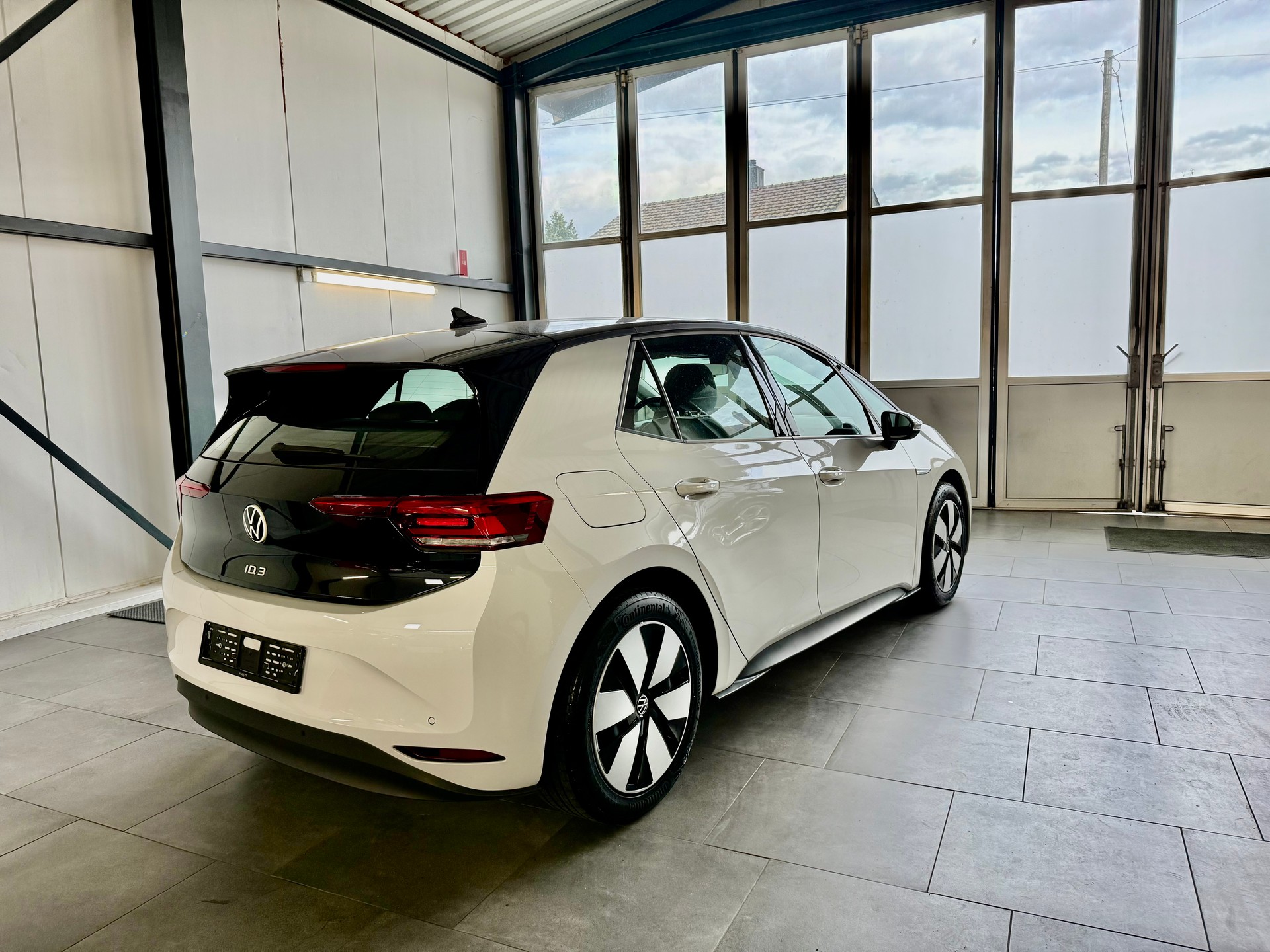 VW ID.3 Pro 58 kWh Sport Pro-image-3