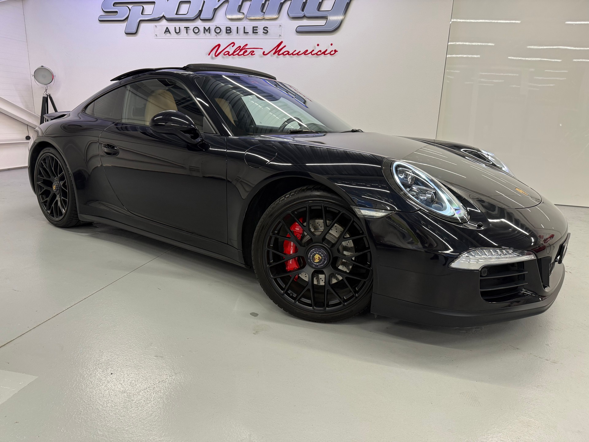 PORSCHE 911 Carrera 4 GTS PDK CH AUTO-showroom-element-3