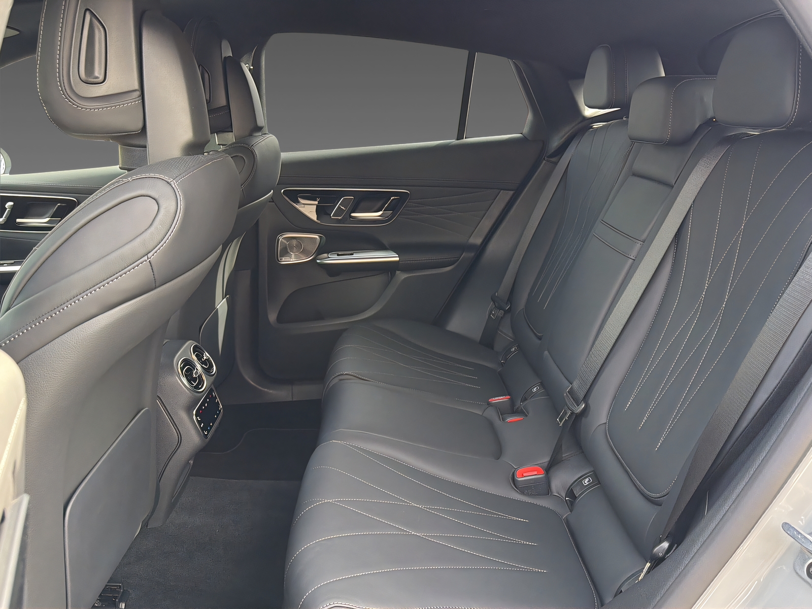 MERCEDES-BENZ GLC 300 d 4Matic Coupé-image-15